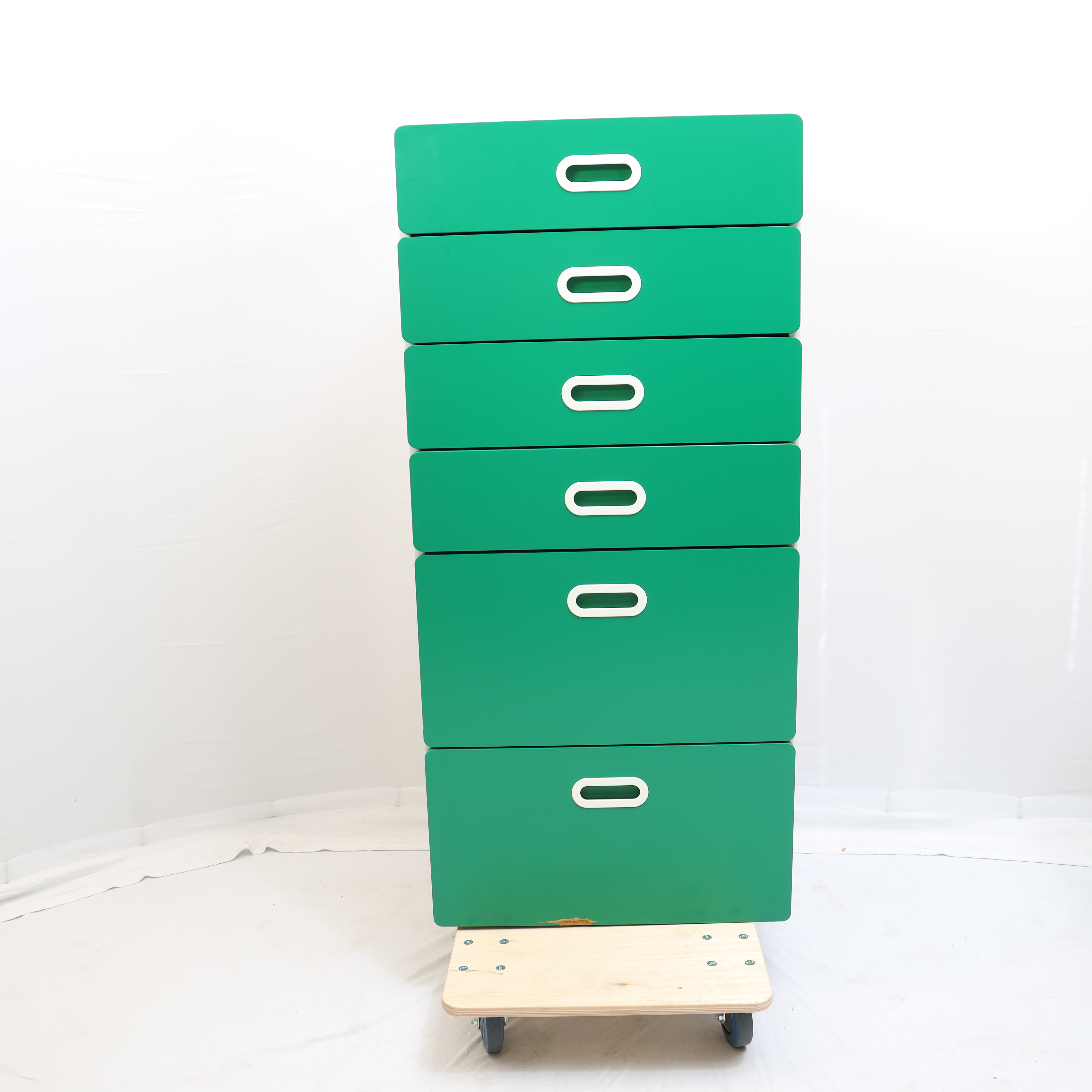 BYRÅ, Ikea, 1900-2000-tal, laminat och plast. 6 lådor.