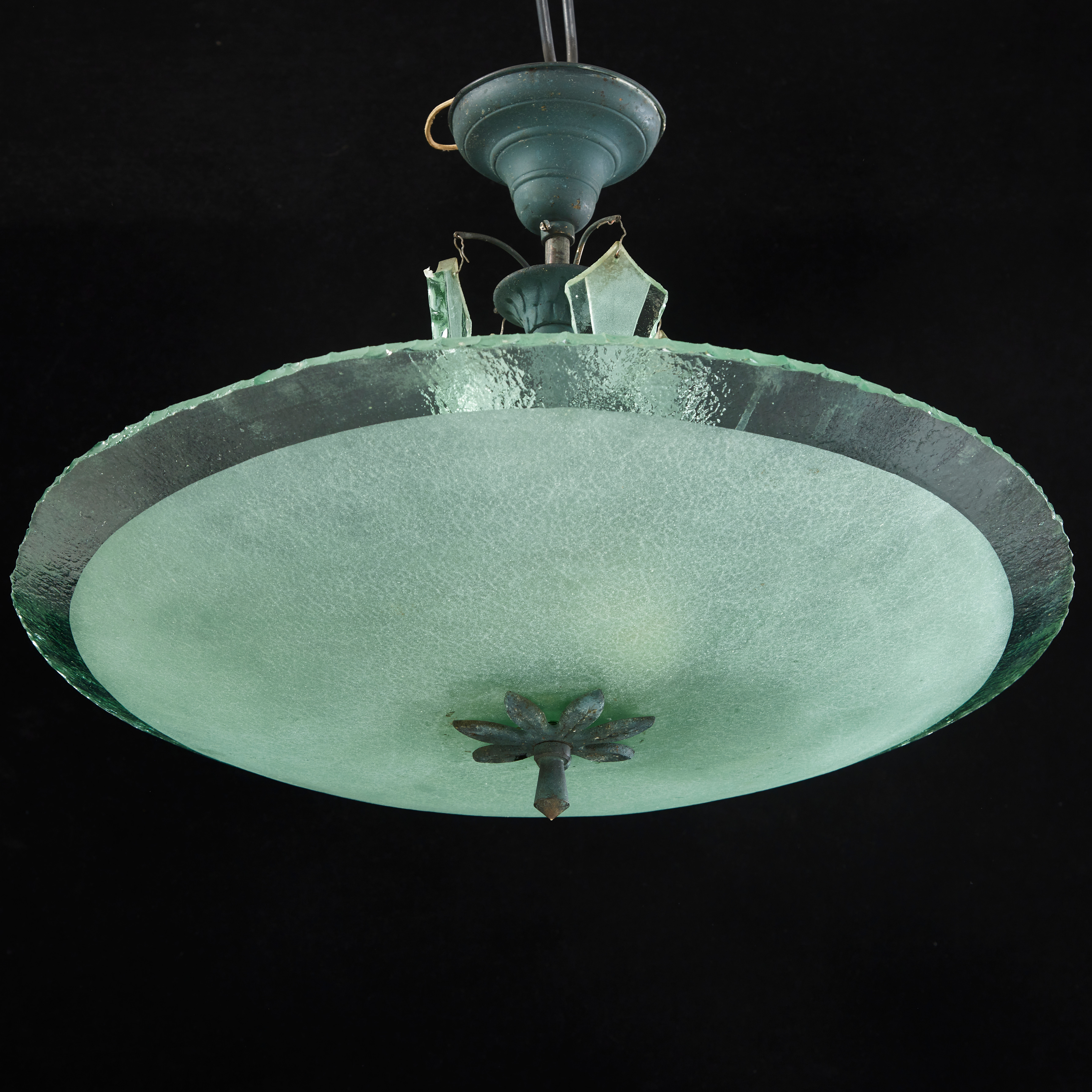 PLAFOND, 1930-/40-tal, gröntonat och delvis frostat glas, 3 ljuspunkter.
