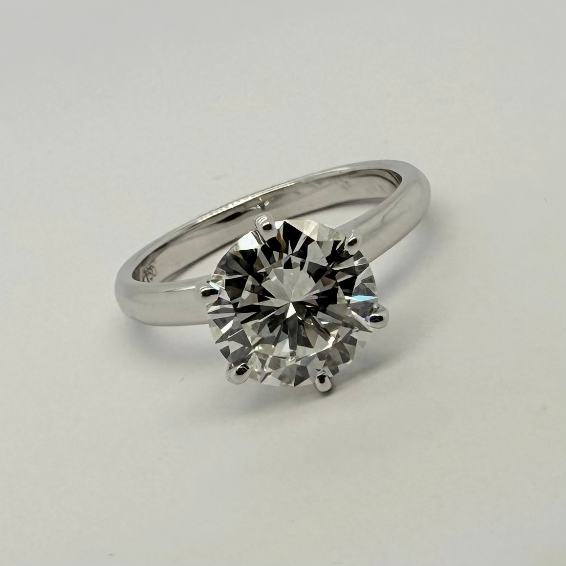 DIAMANTRING 18K, ca 2,28 ct.