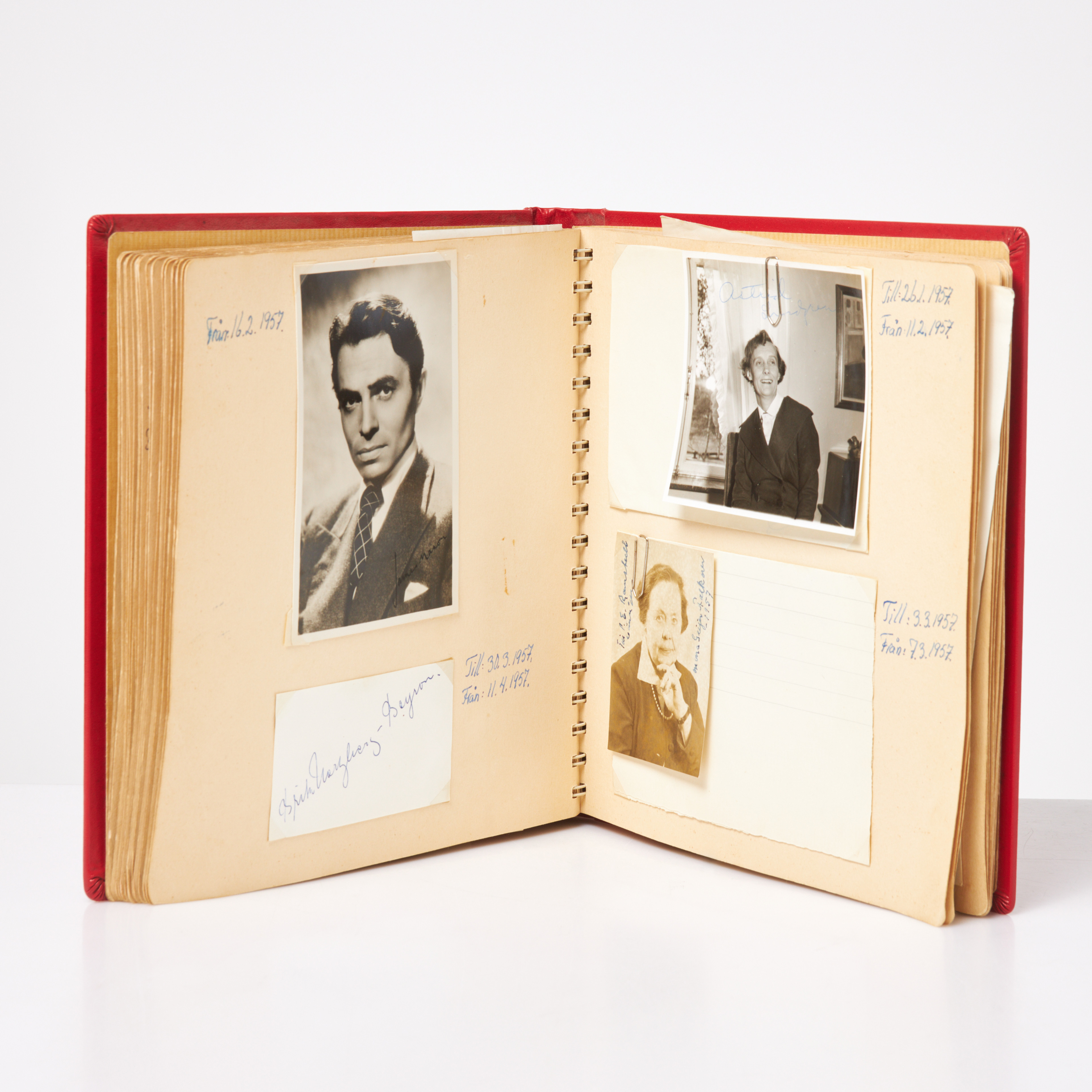 AUTOGRAFER/SIGNATURER. Album, 1956-57, bl a Tage Erlander, Povel Ramel, Sven Jerring, Svenska politiker, präster, militärer, Amerikanska skådesplare.