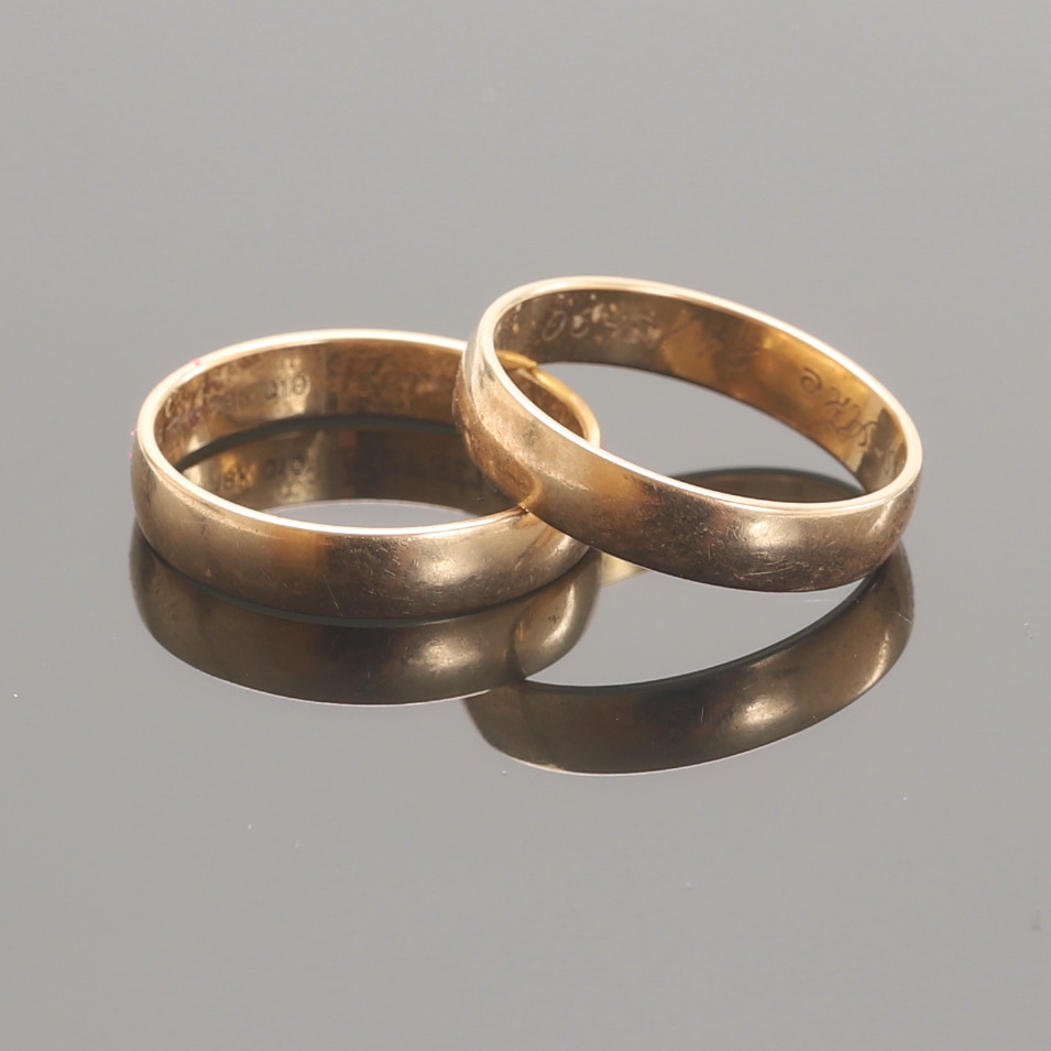 RINGAR, 2 stycken, 18 k guld.
