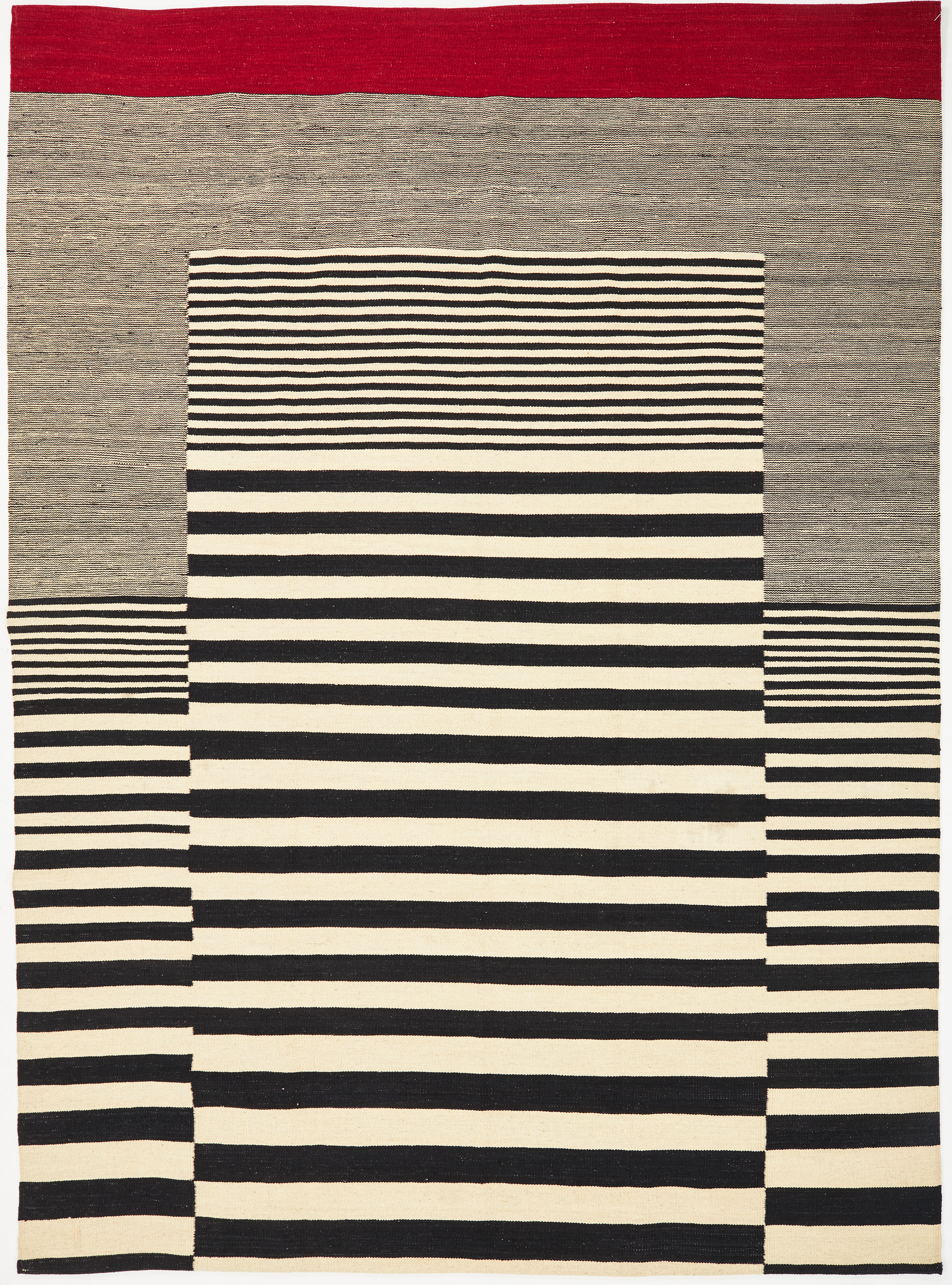 MATTA, Kelim, ca 286x207 cm.