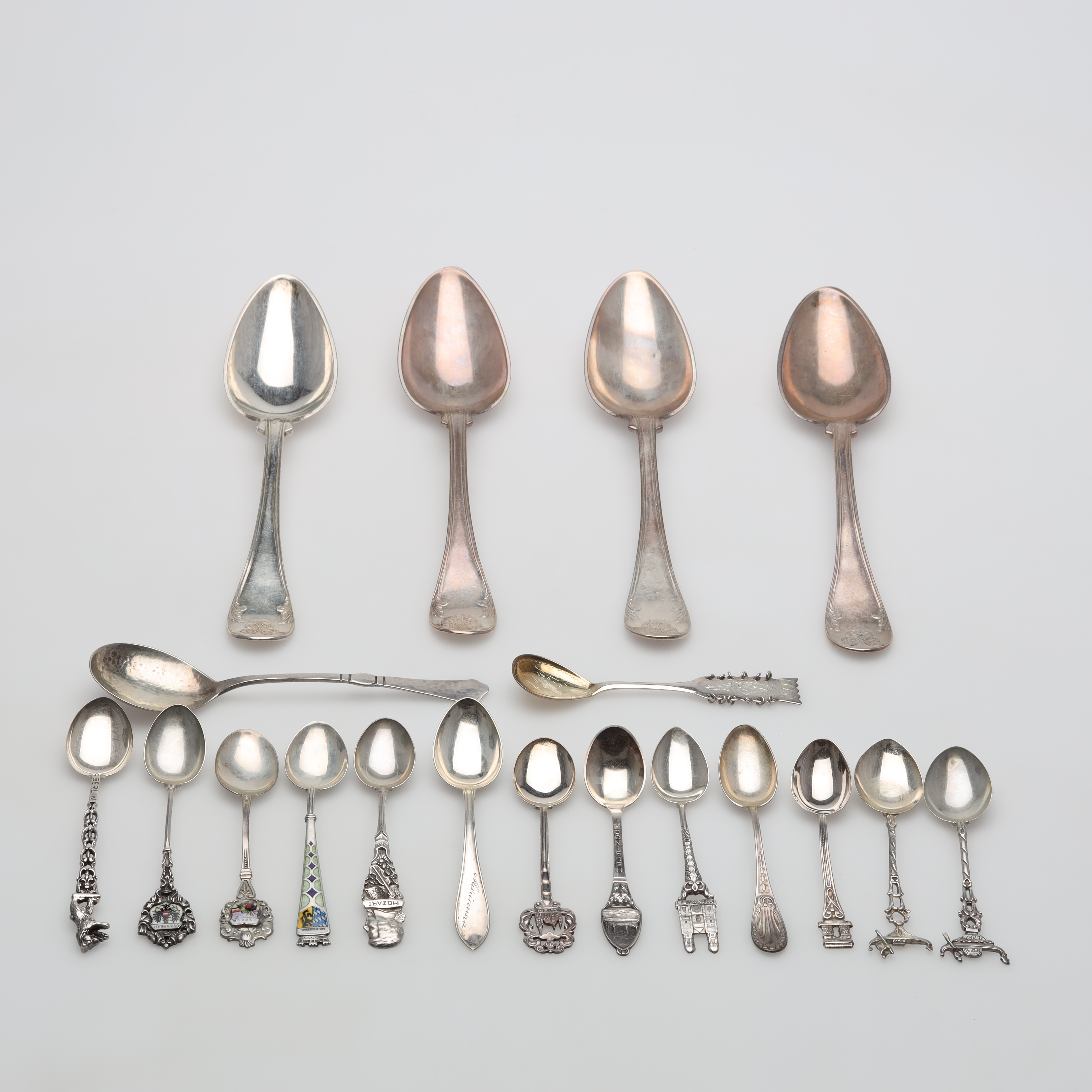 SKEDAR 19 stycken silver bruttovikt 480 gram.