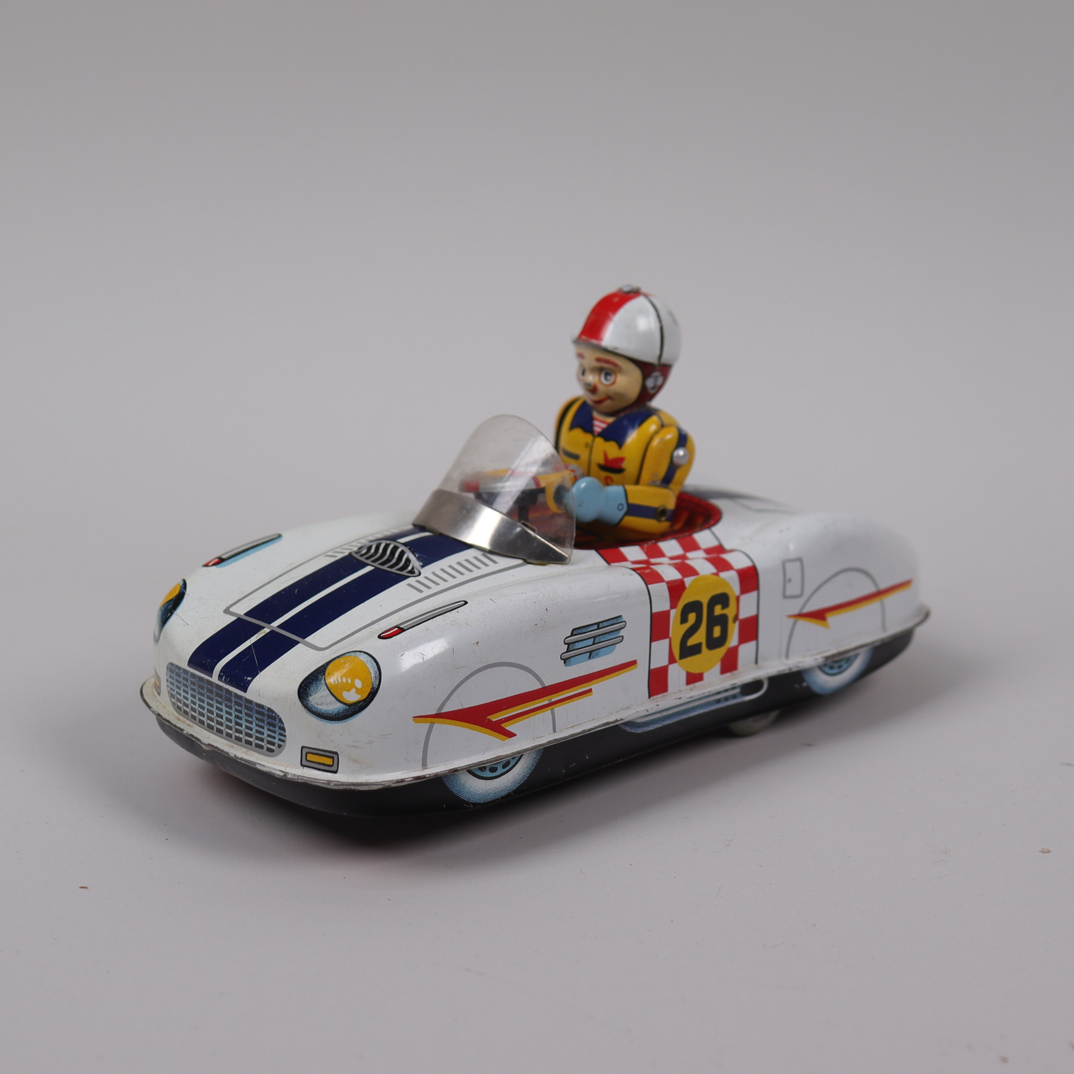 PLÅTLEKSAK, Yonezawa Toys Co, Japan, bil med batteridrift.
