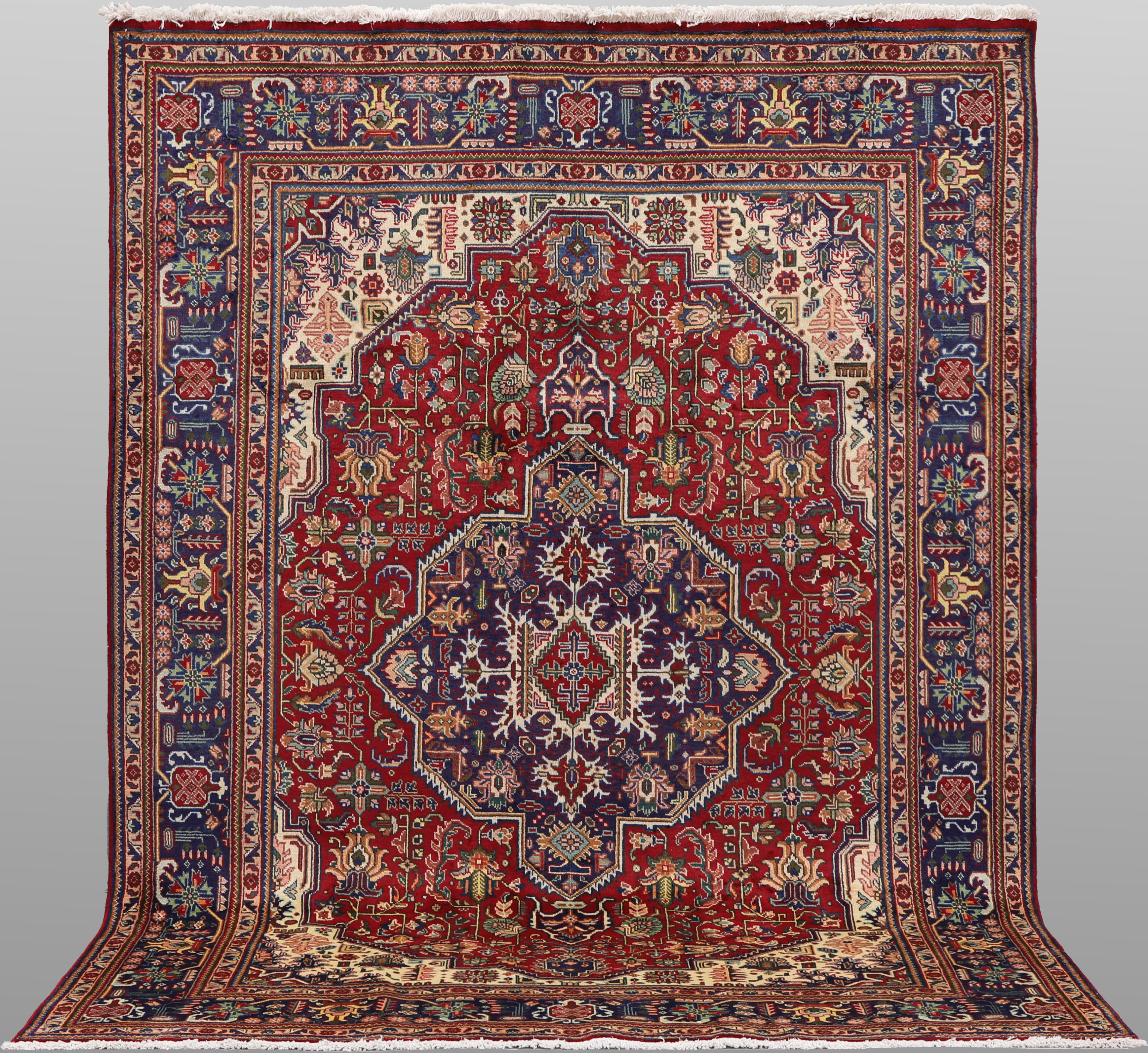 ORIENTMATTA. Täbriz, 295 x 204 cm.