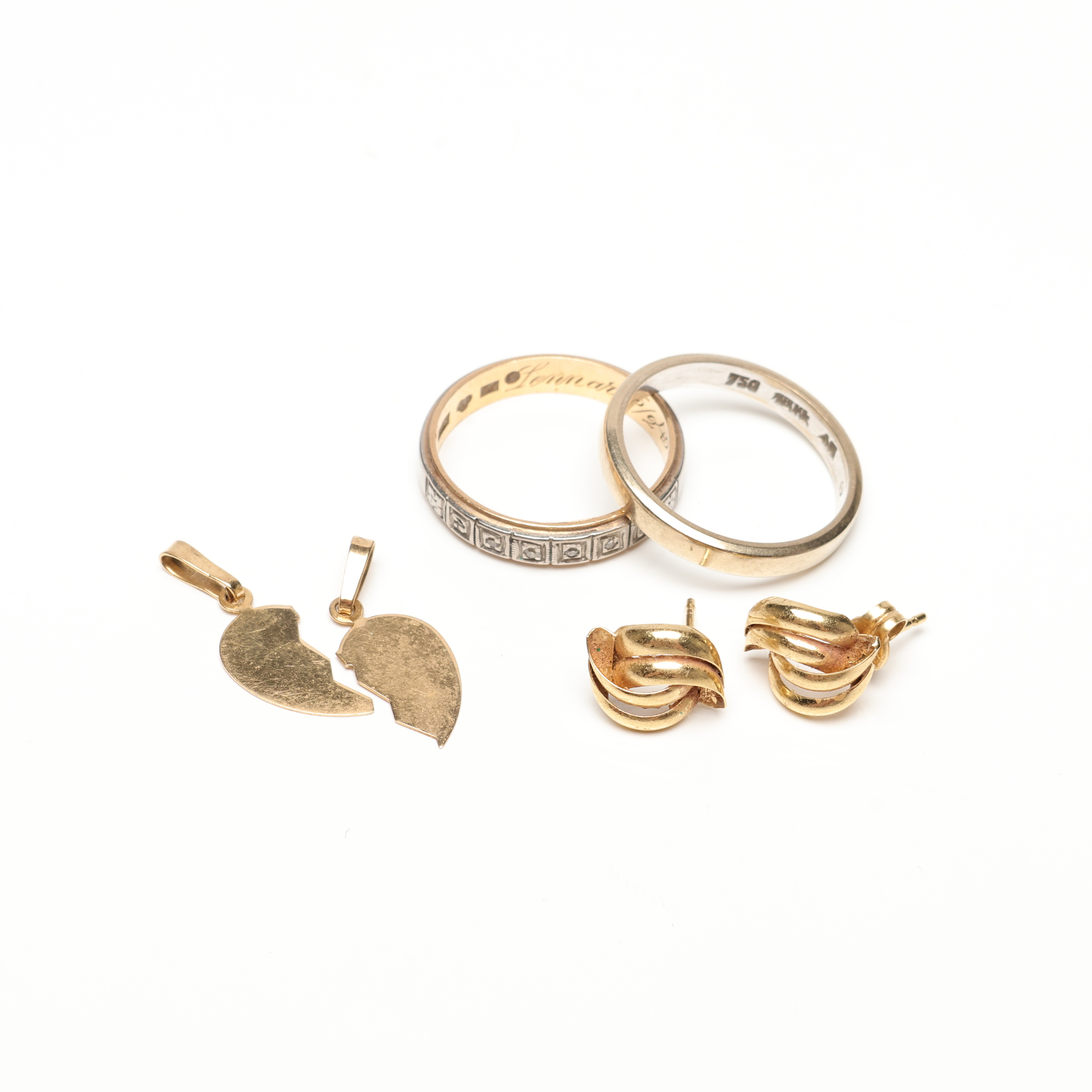 2 RINGAR, 2 HÄNGE samt ett par ÖRHÄNGEN, 18K, Guld, vikt cirka 7,5 gram.