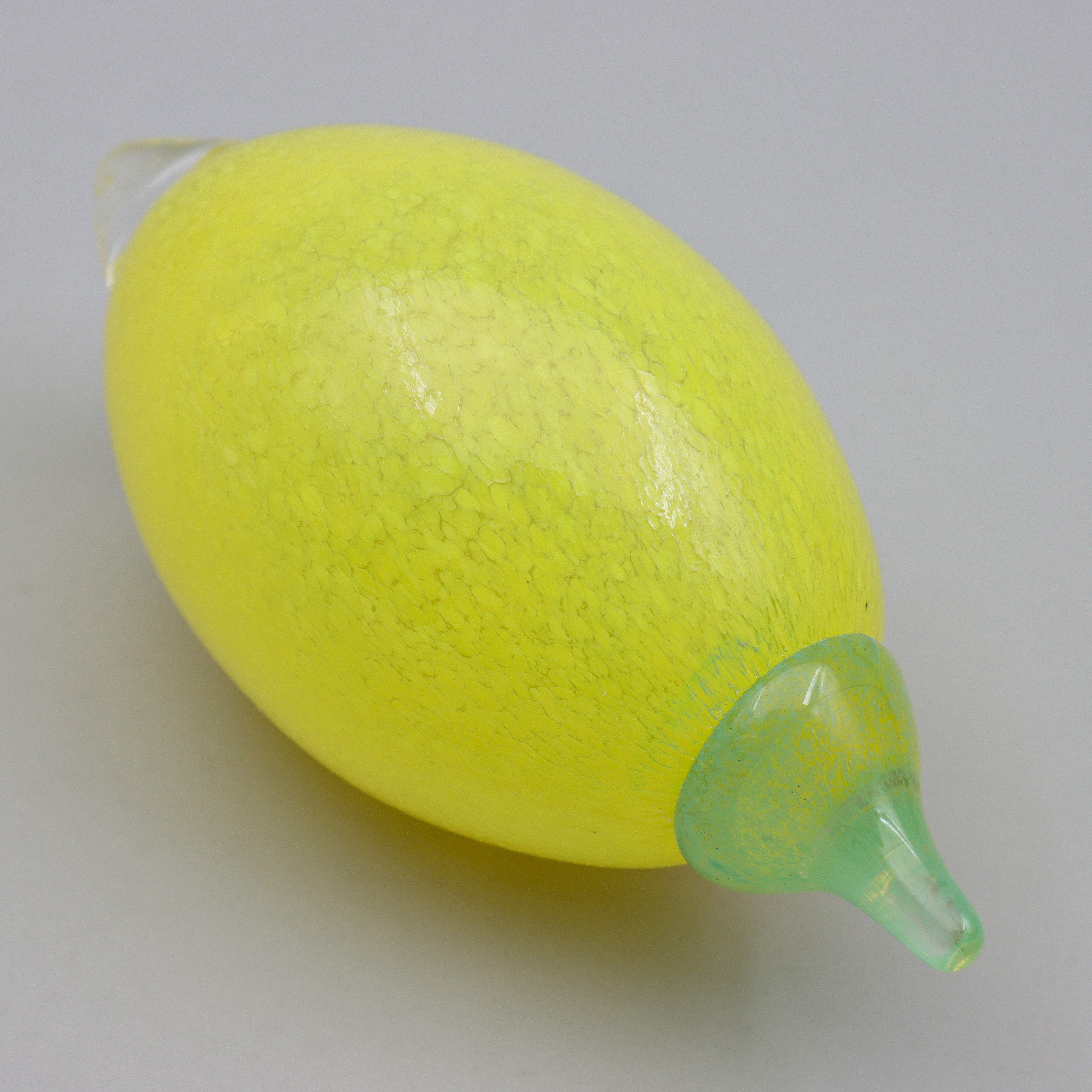 GUNNEL SAHLIN. GLASFRUKT "CITRON" KOSTA BODA, SIGNERAD.