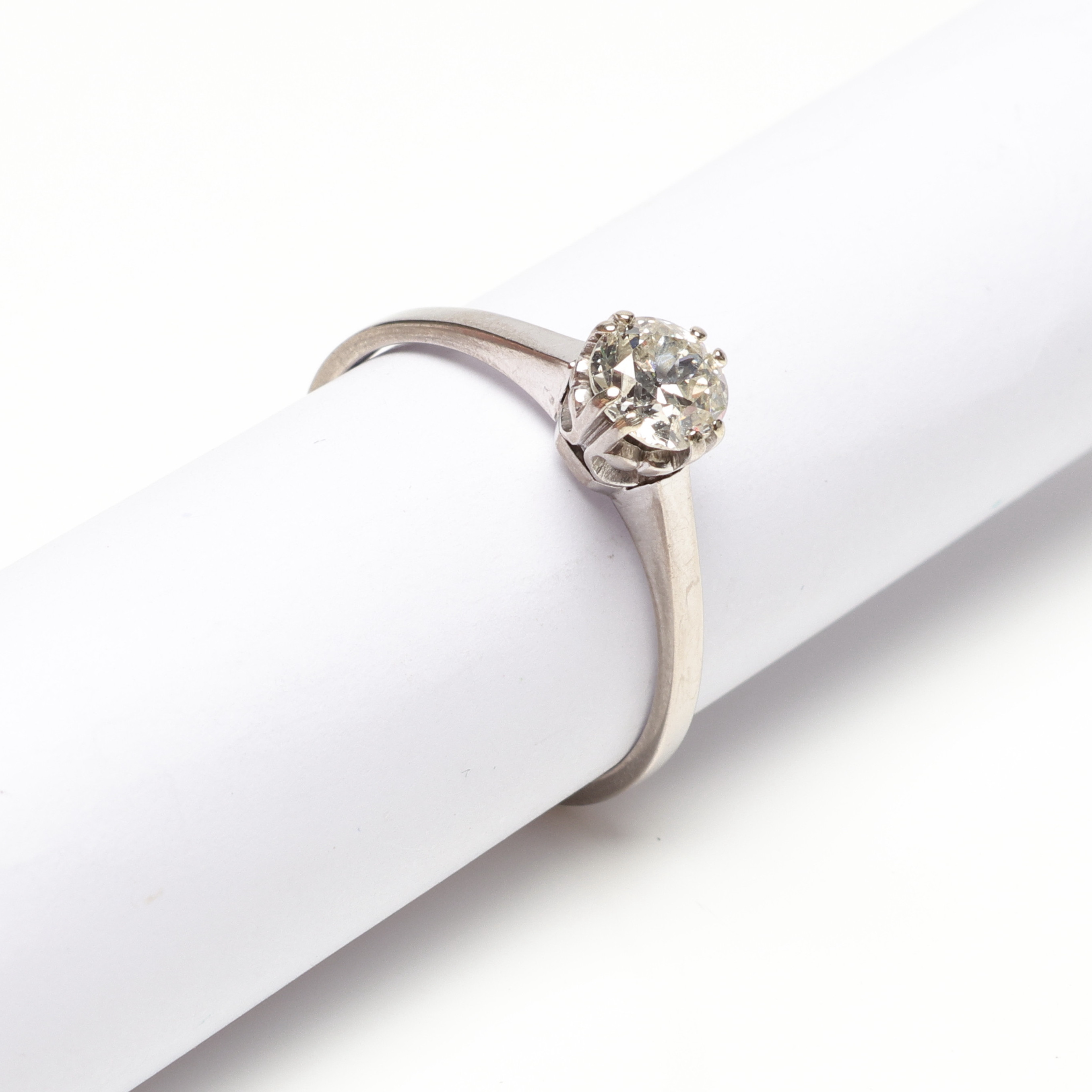 ENSTENSRING, vitguld, 18k, diamant ca 0,75ct, vikt ca 2,7 gram.