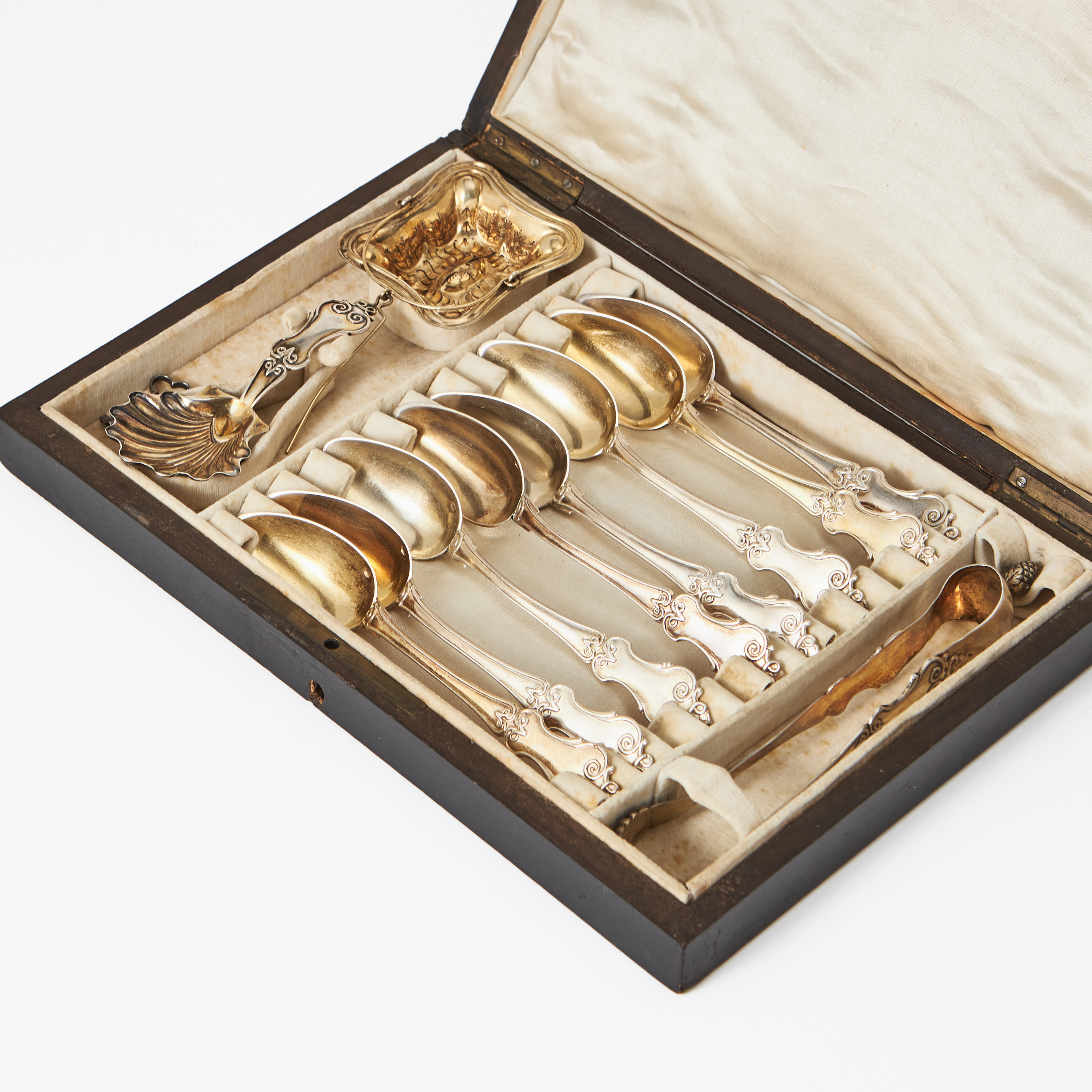 TEUTENSILIER, 11 delar, silver, sannolikt Léon Baujois, Paris, Frankrike sent 1800-tal, delvis förgyllda.