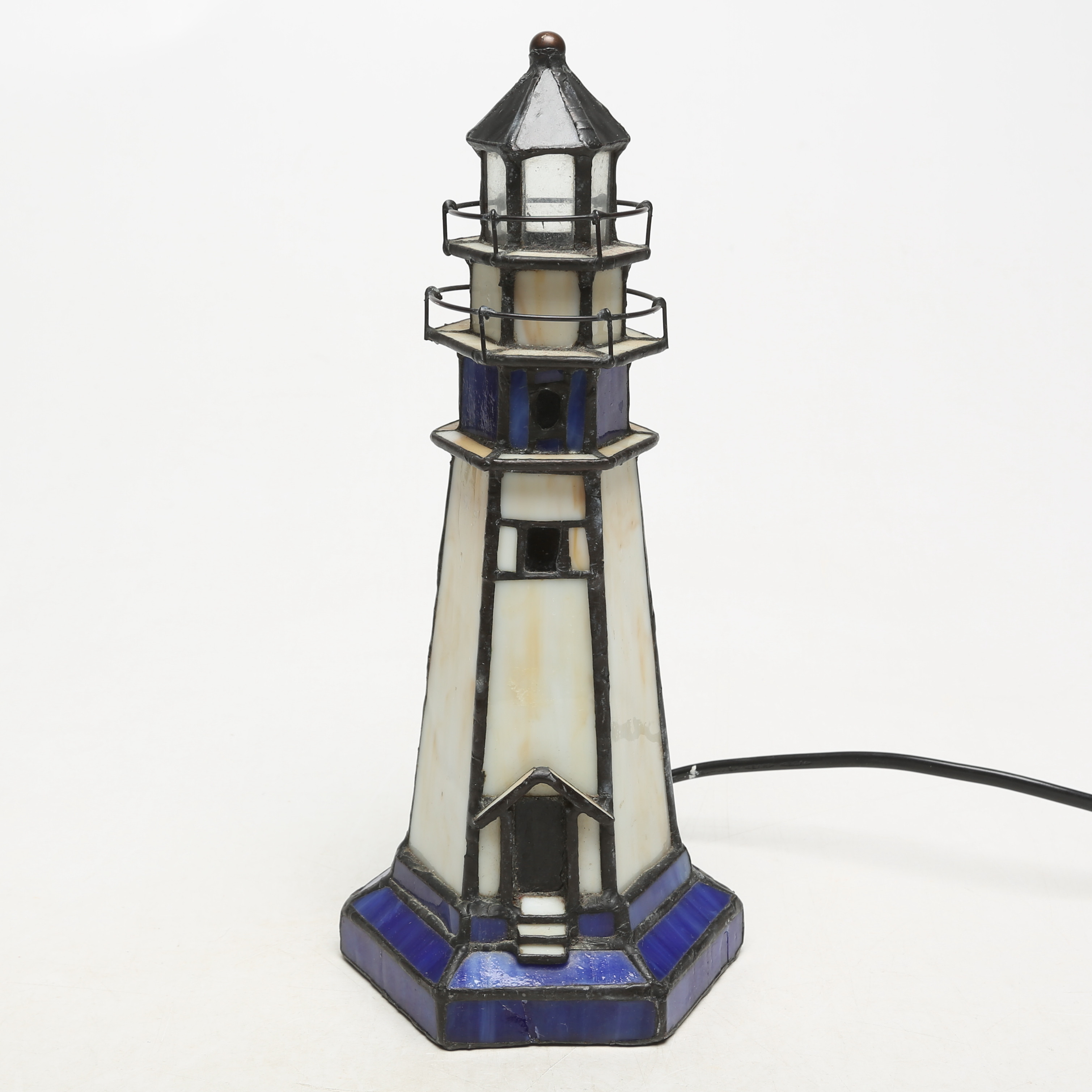 BORDSLAMPA, i form av fyr.