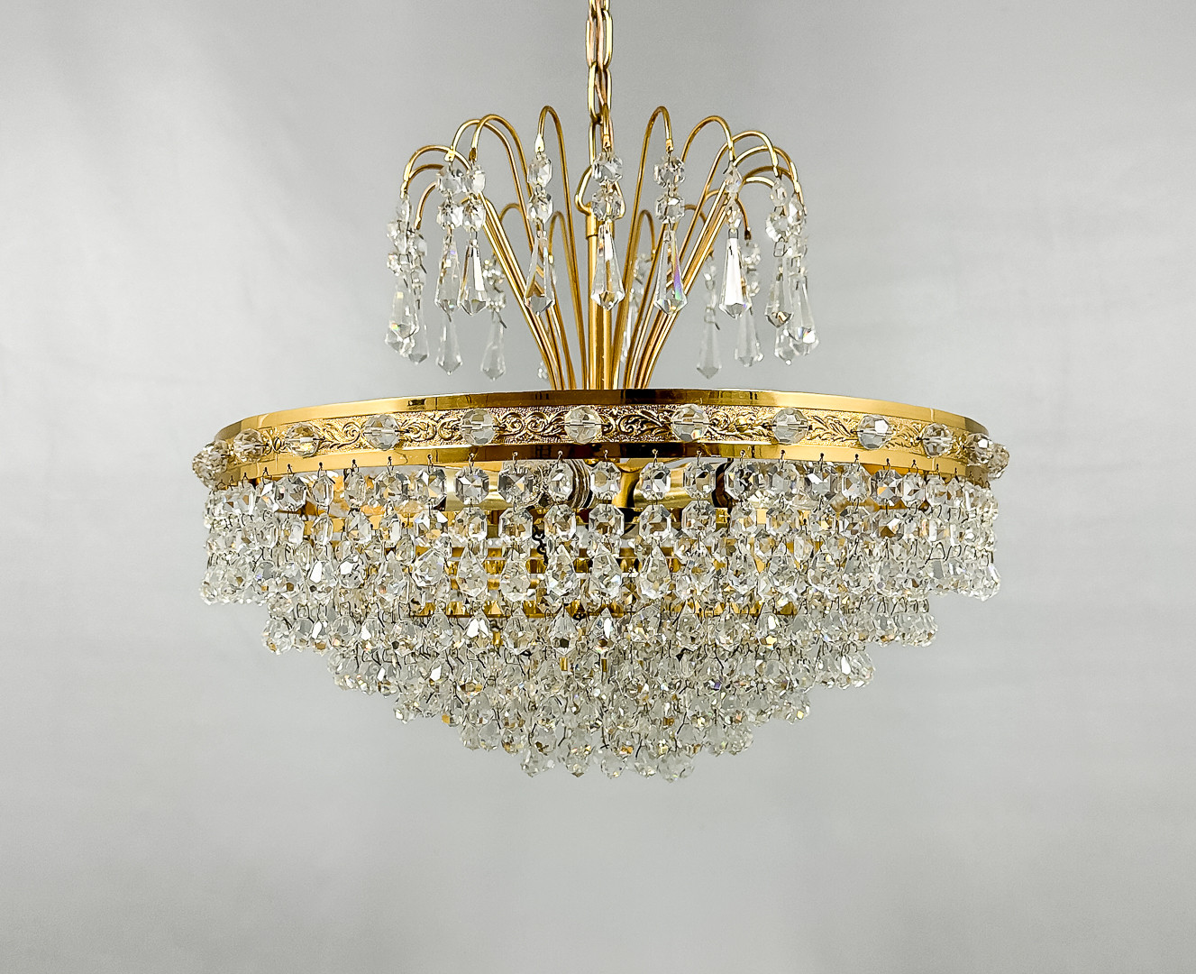 KRISTALLKRONA, mässing, prismor, 1900-tal.