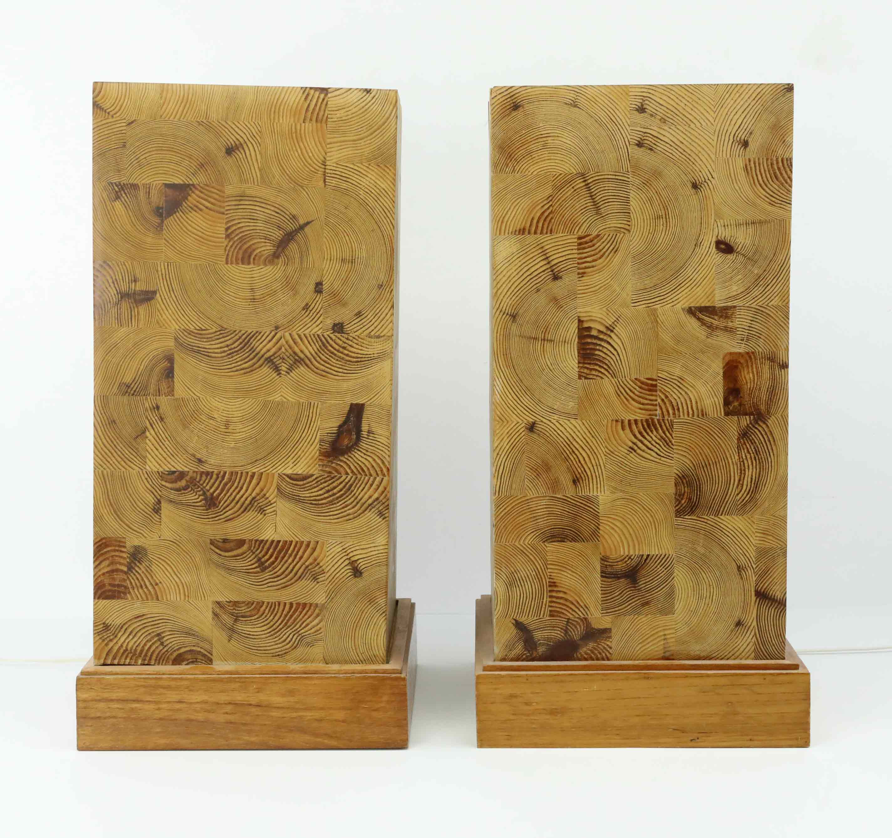 GOLVLAMPOR, ett par, furu, 1970-tal.