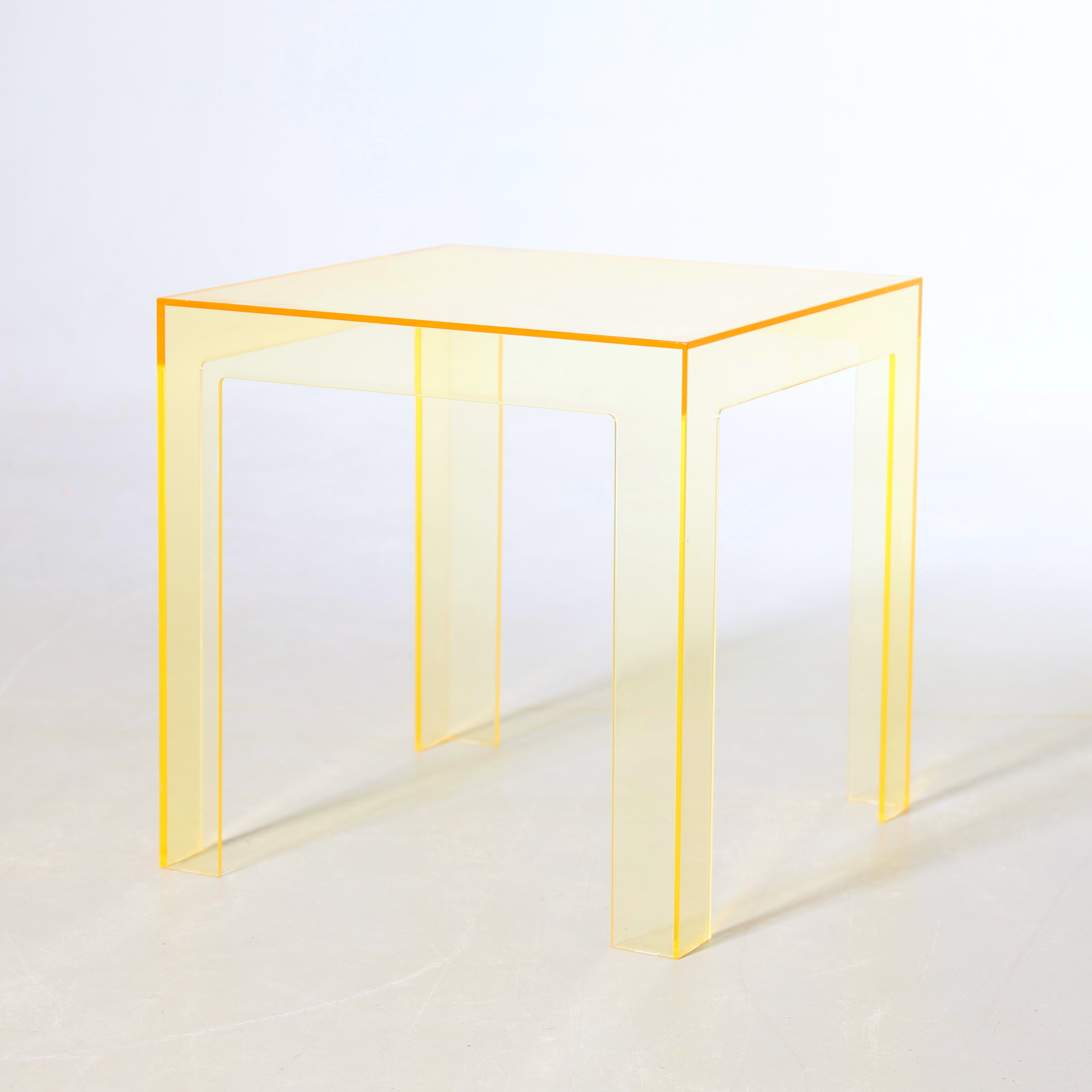 PAOLO RIZZATTO. bord, polycarbonate, "Jolly", Kartell, Italien, 2000-tal.