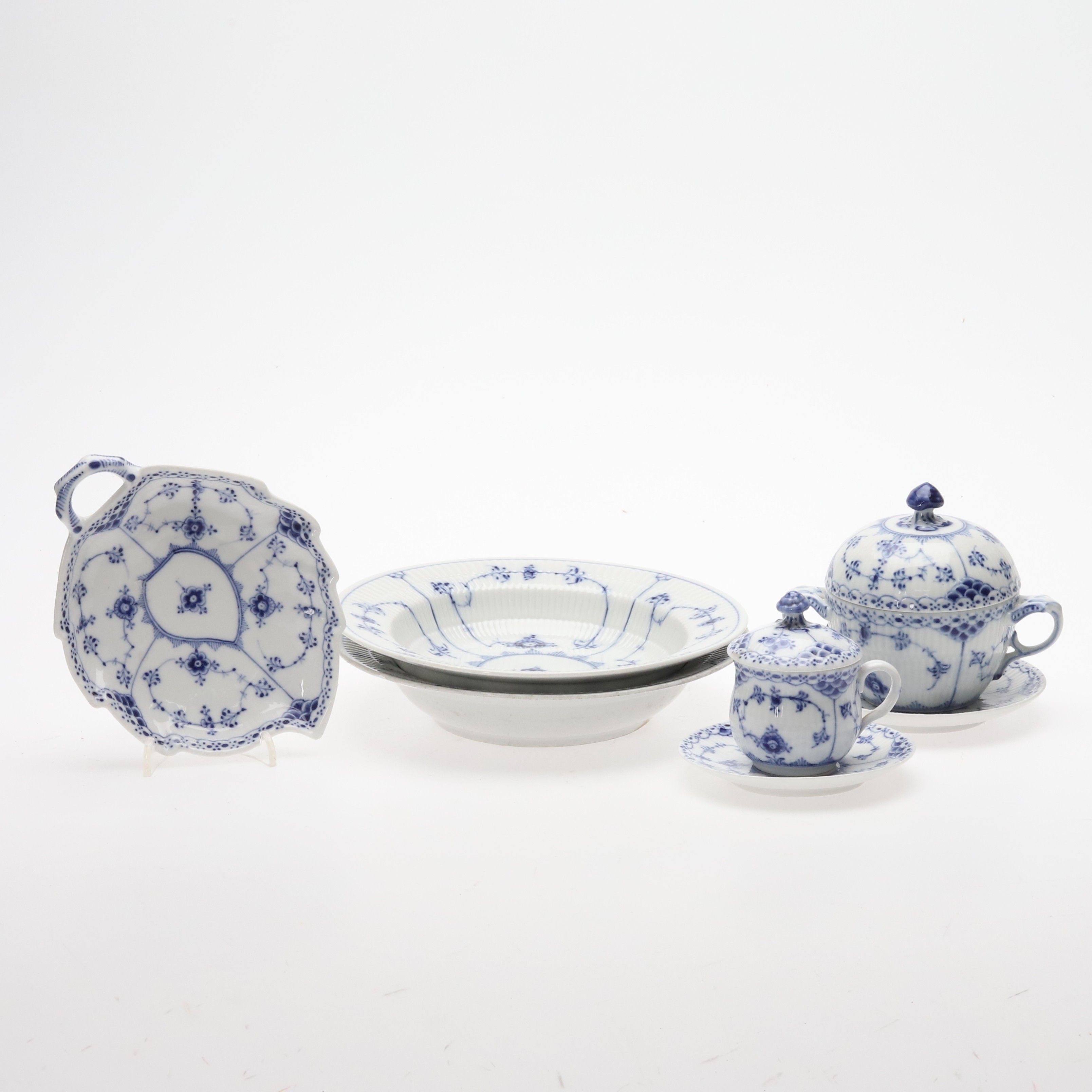 ROYAL COPENHAGEN, Porslin, "Musselmalet" 7 delar.