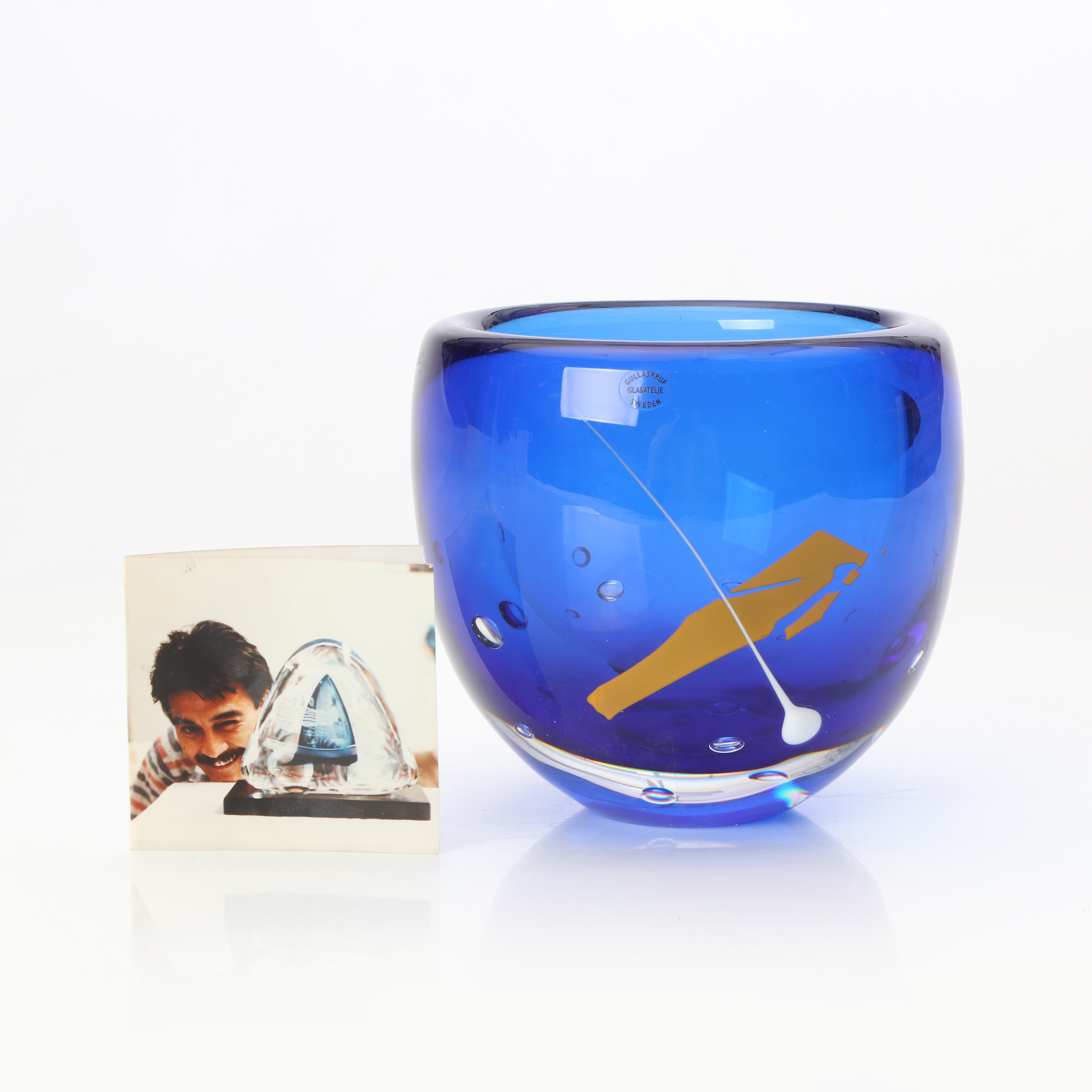 CARLOS R. PEBAQUÉ. SKÅL. Kosntglas. Strömbergshyttan, signerad undertill.