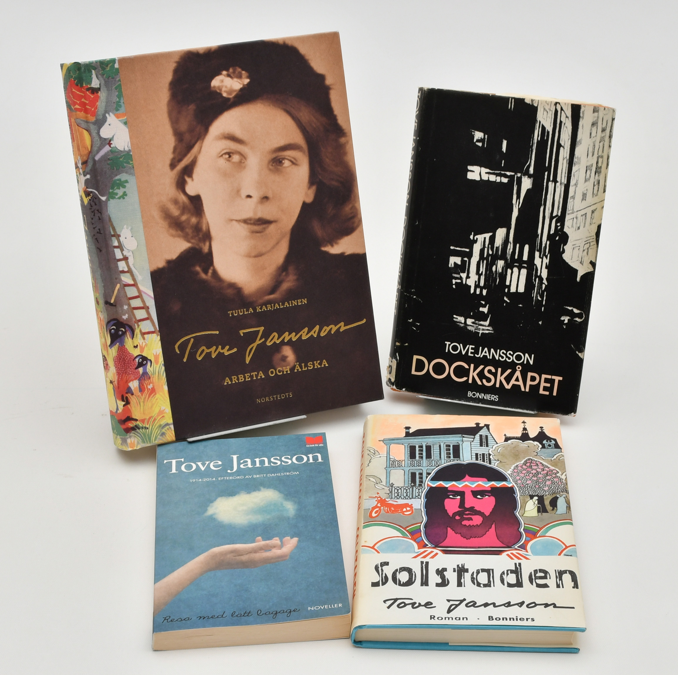 Böcker av Tove Jansson. 4 volymer.