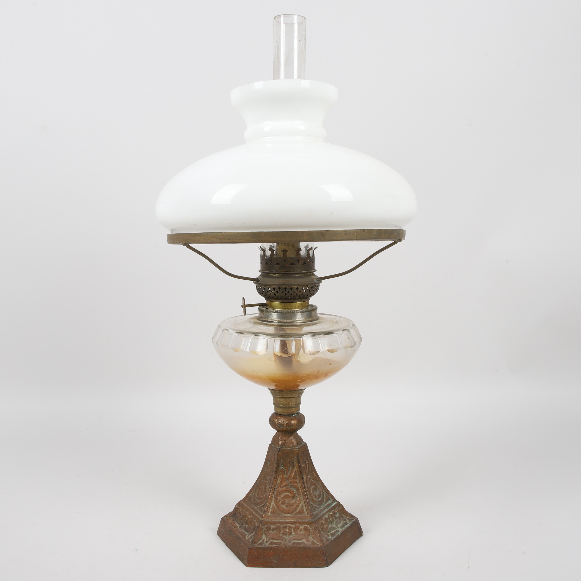BORDSFOTOGENLAMPA, glas, järn & mässing, Kosmos, 1900-tal.