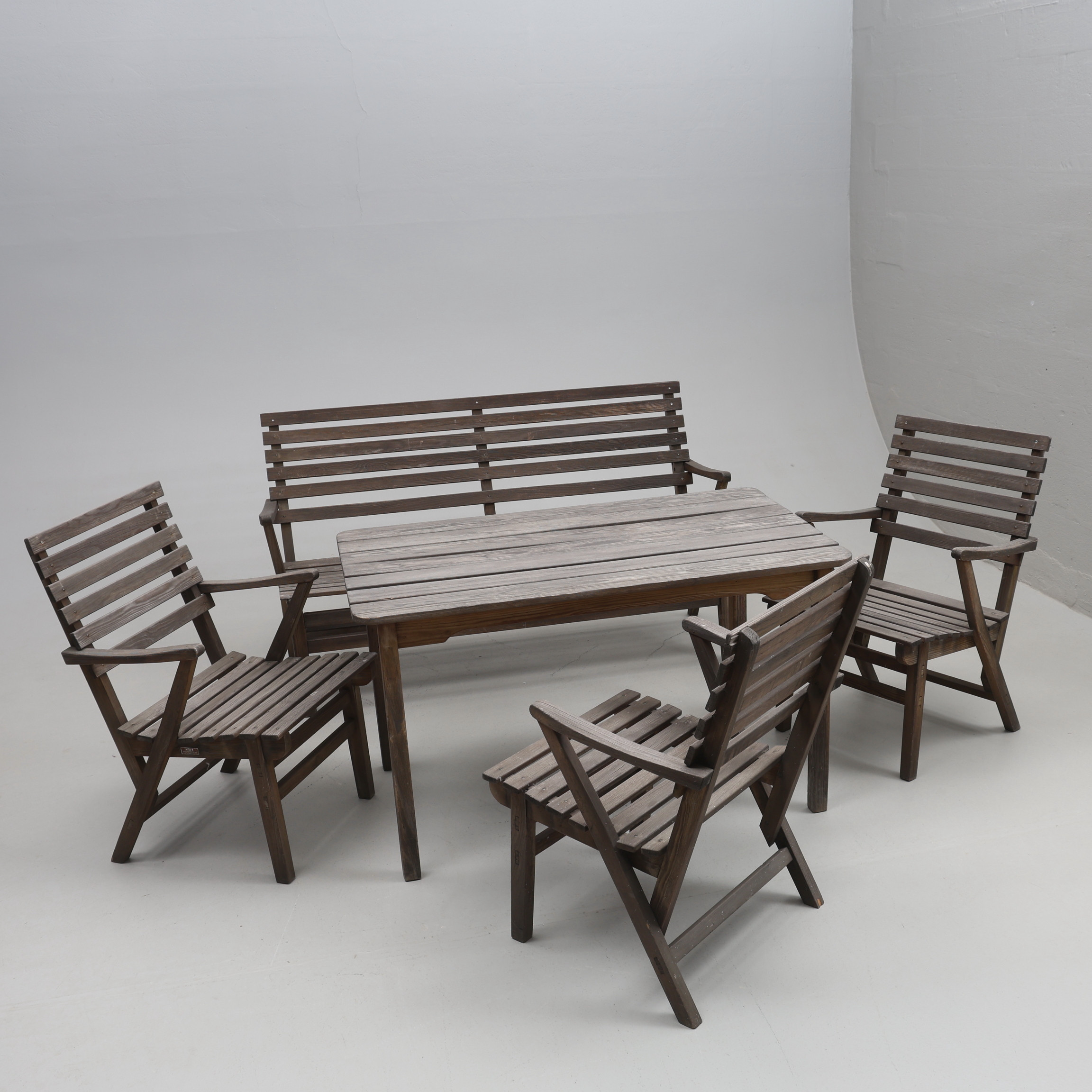 CARL MALMSTEN. Trädgårdsmöbel, 5 delar, "Bergshamra", ITA Ingelstaverken AB, 1960-tal.