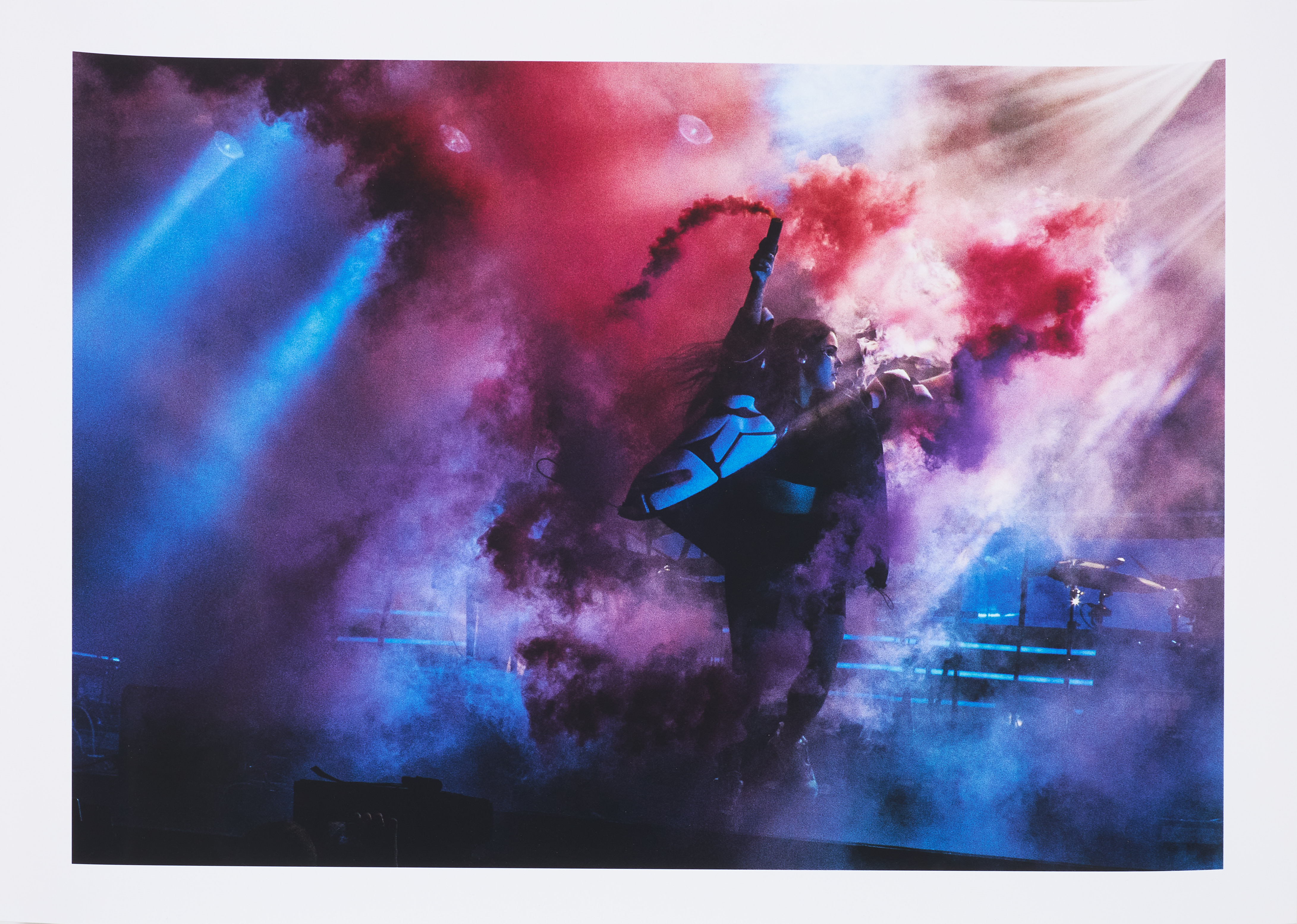 MATTIAS BJÖRKLUND. "Miriam Bryant, Gröna Lund 2019", Fotokopia, printad hos Crimson, signerad a tergo.