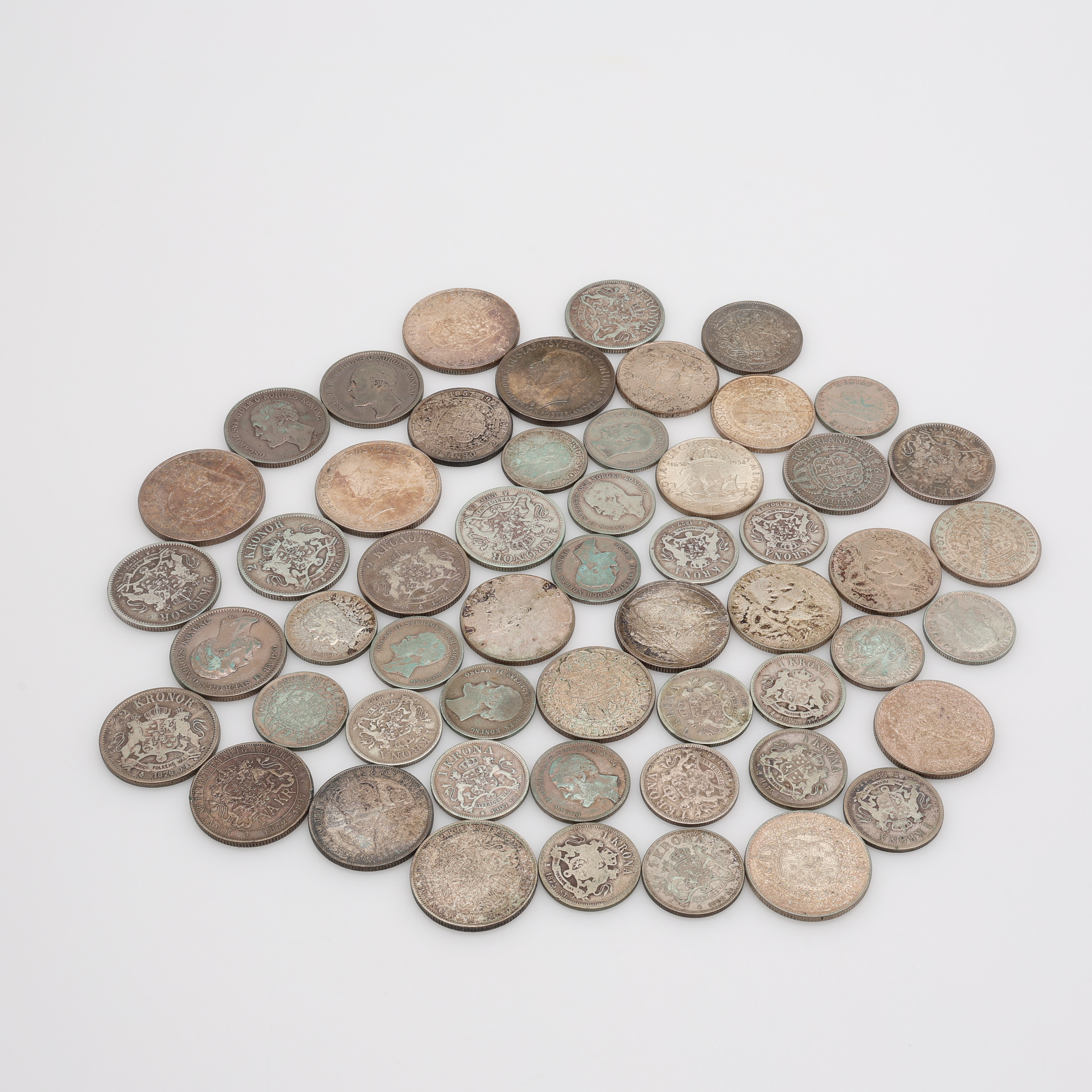 SVENSKA MYNT AV SILVER, 18/1900-TAL, 800/1000, totalt 671 g.