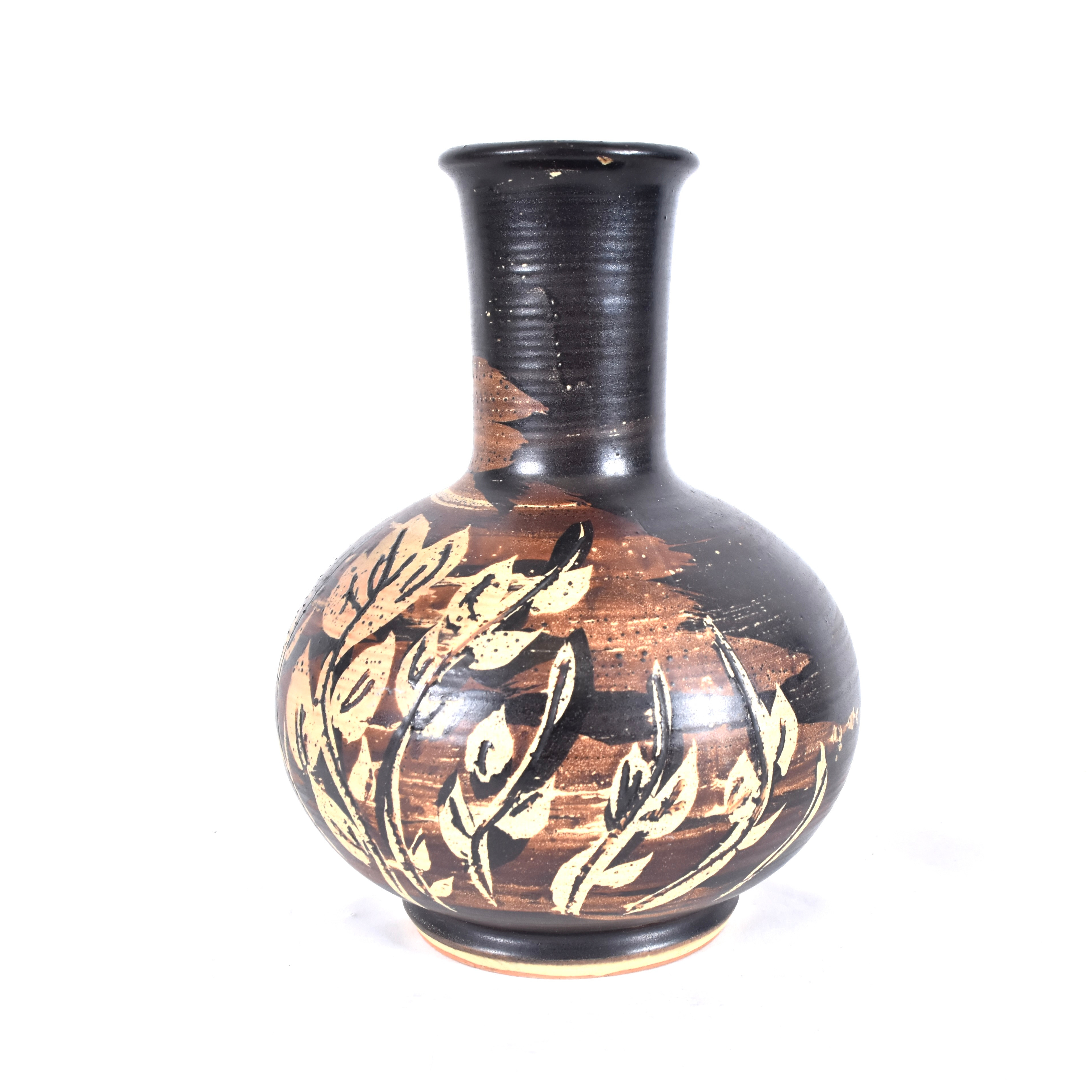 BENNET WELSH. vas, glaserad terrakotta, Pacific Stoneware Inc.