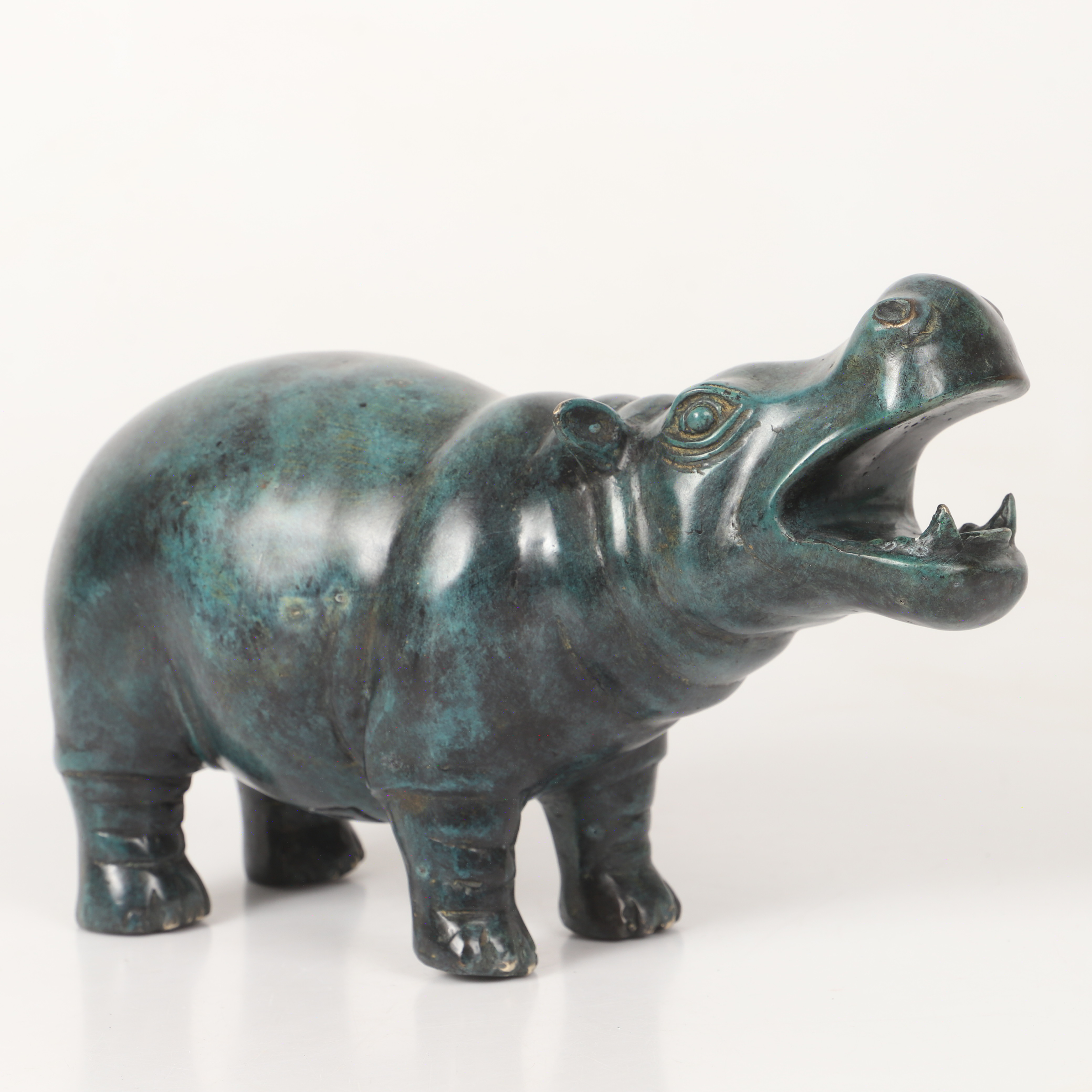 SKULPTUR, flodhäst, grönpatinerad brons, Art People Gallery Sweden.