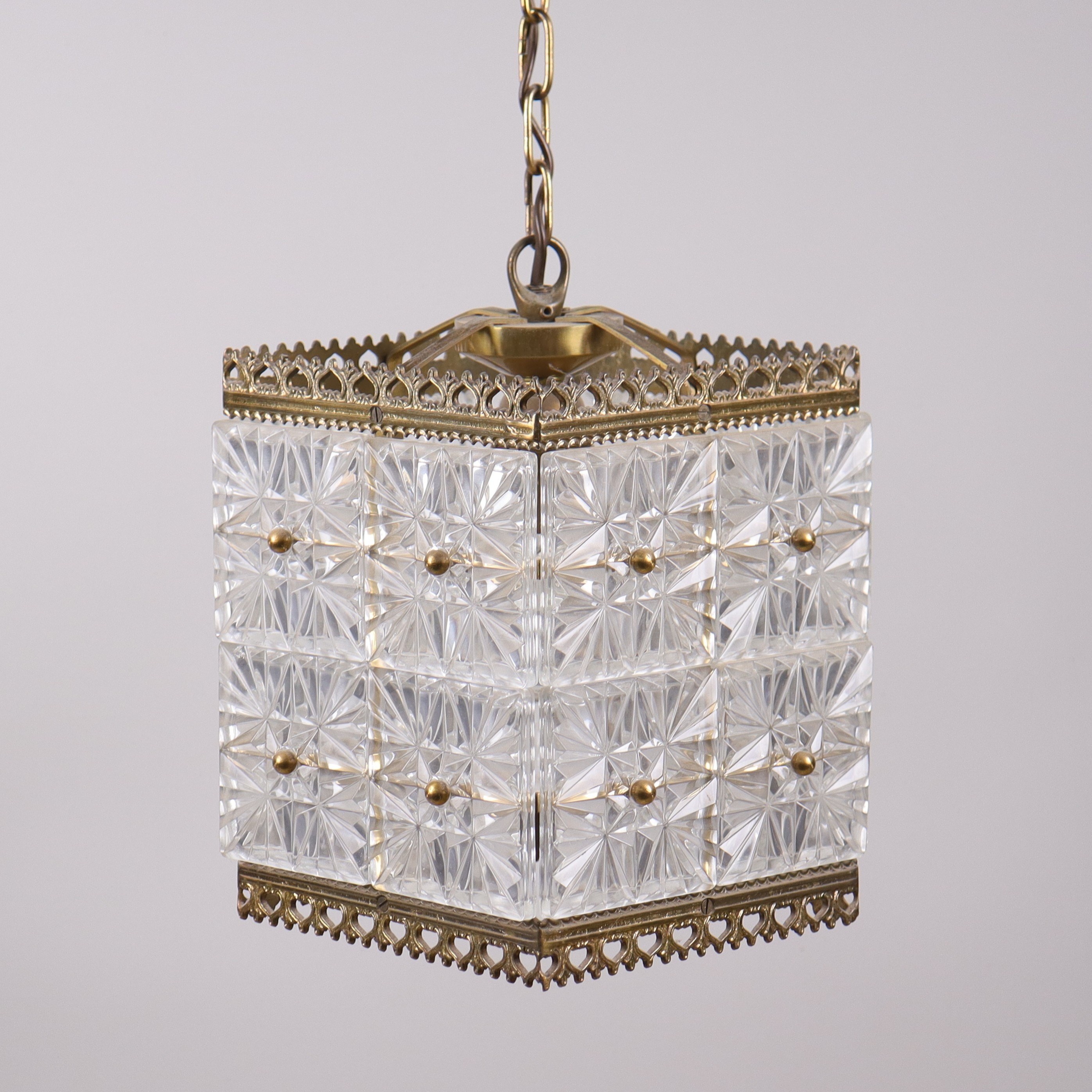 TAKLAMPA, glas och mässing, 1900-talets andra hälft.