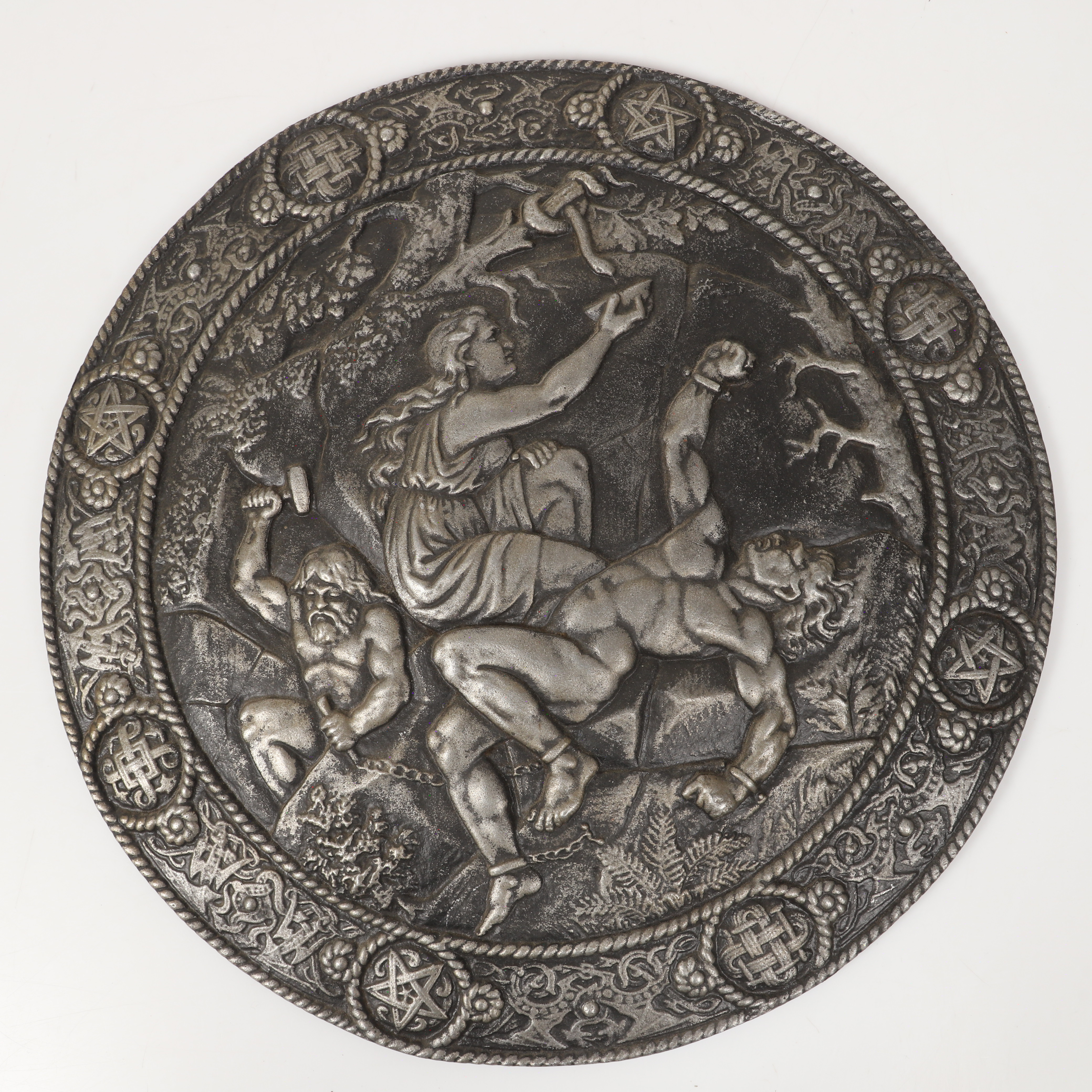 VÄGGSKÖLD, "Lokes Straff", metall, 1900-tal.