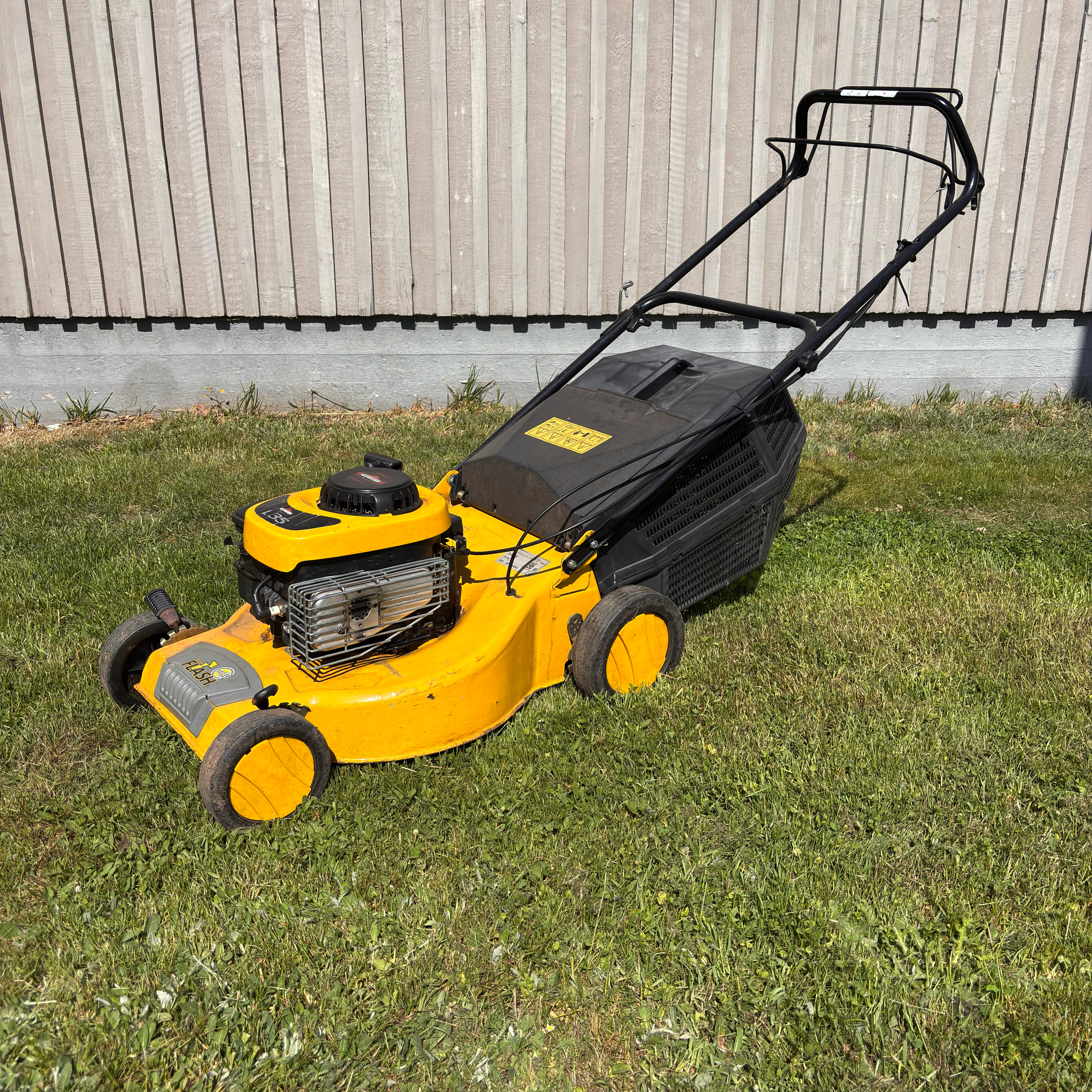 GRÄSKLIPPARE, R 484 TR, BRIGGS & STRATTON L35.