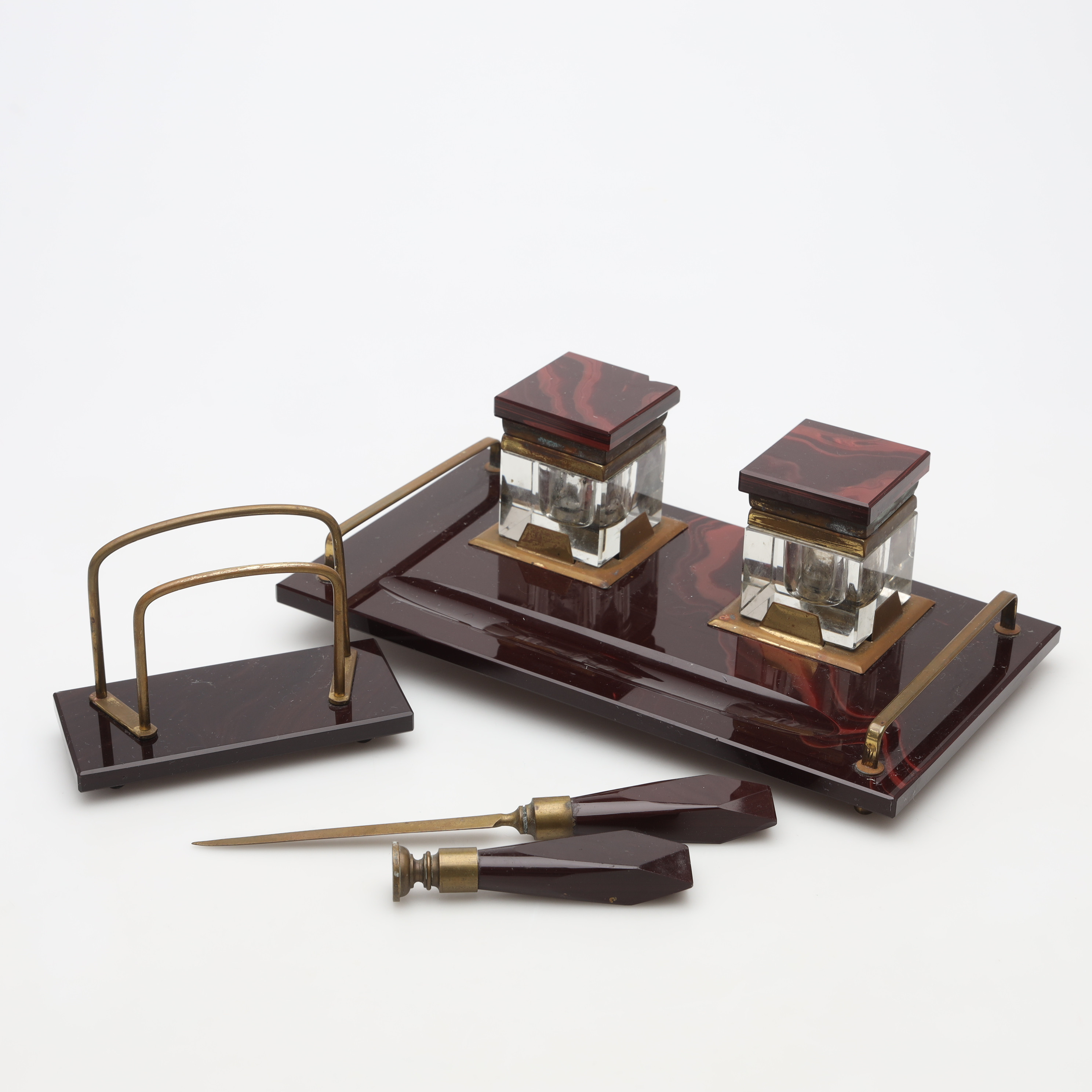SKRIVBORDSSET, 4 delar, sten, metall samt glas.