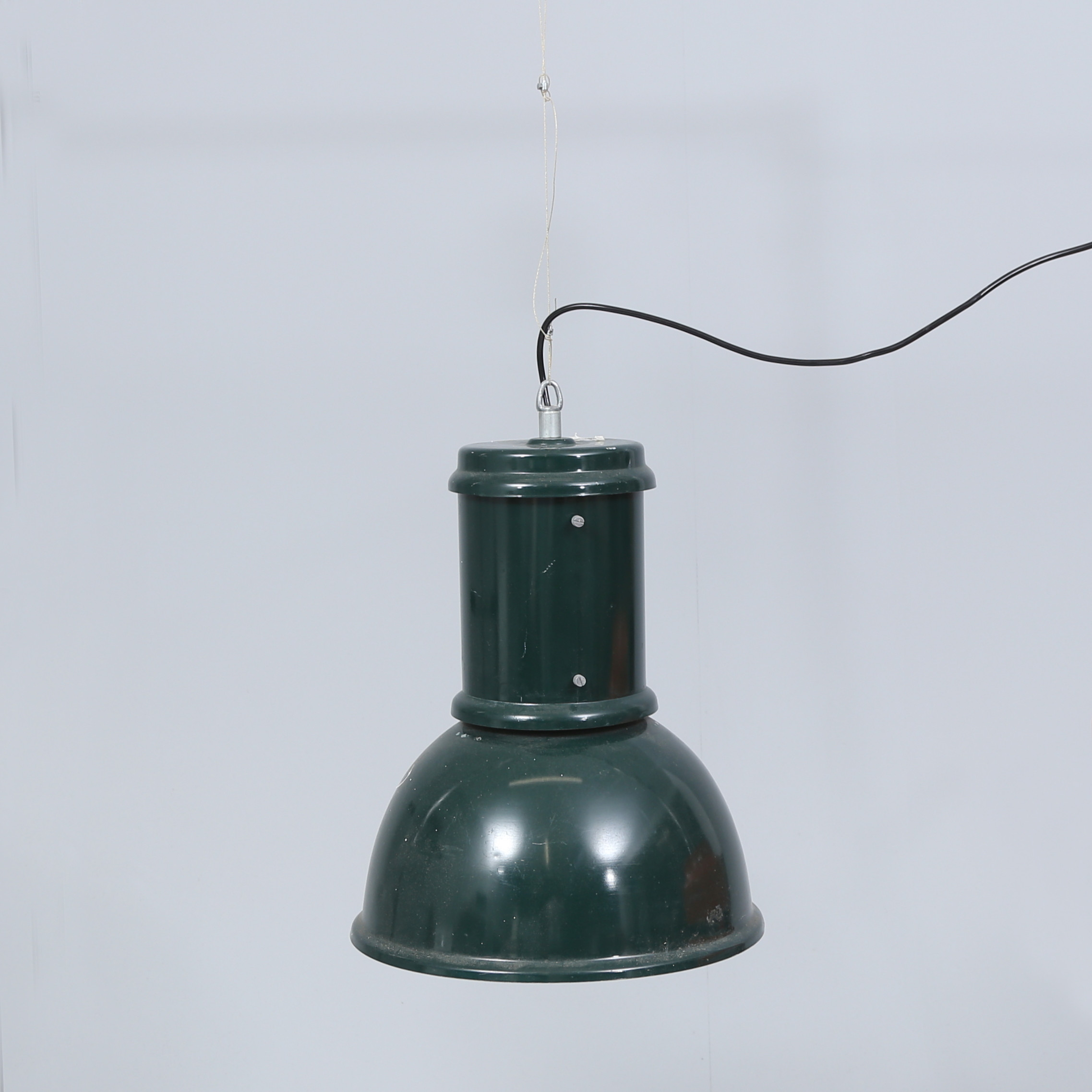 TAKLAMPA, industridesign stil, plåt.