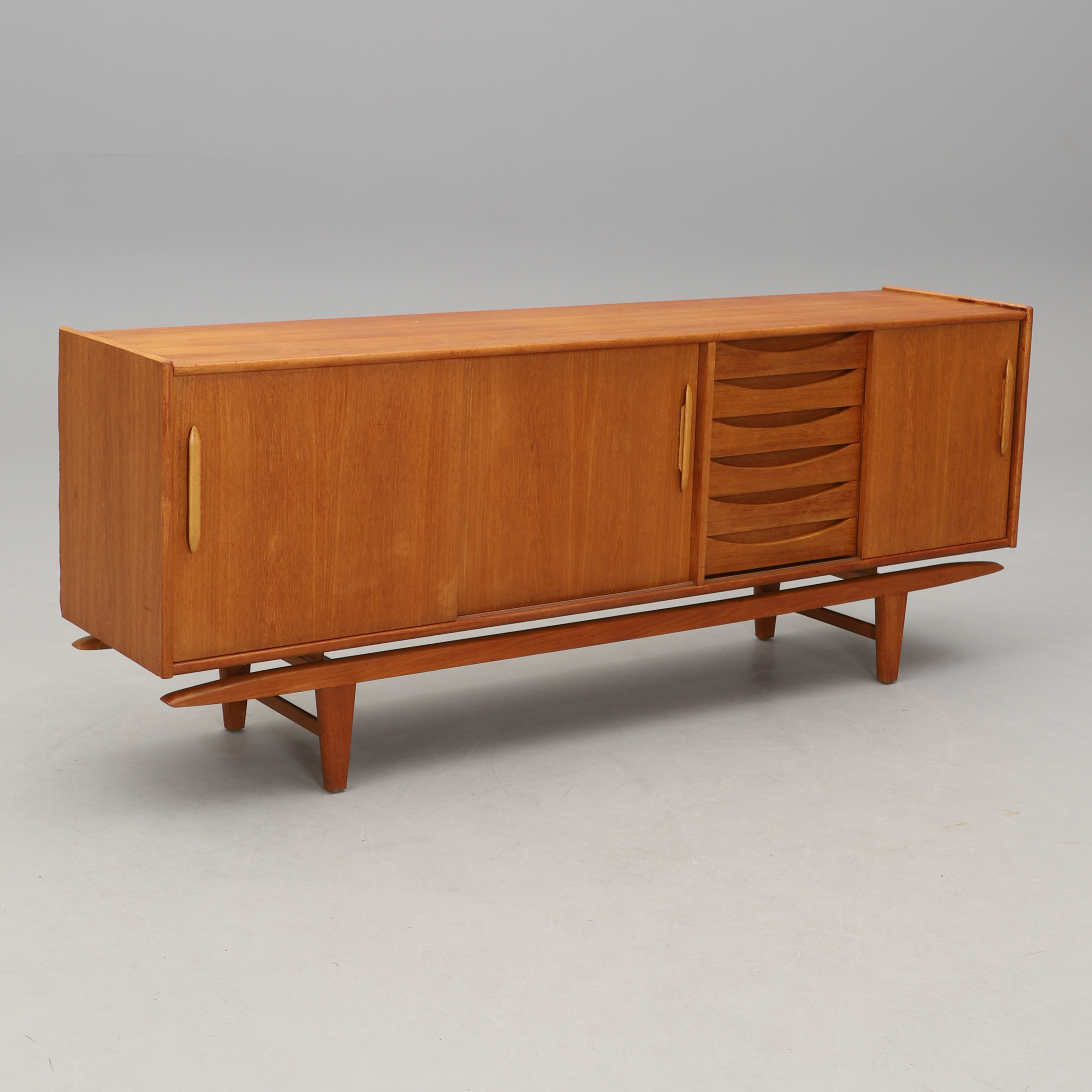 SVEN FLÄRING. Sideboard, modell 60, Ajfa Möbelfabrik, Tibro, 1960-tal.