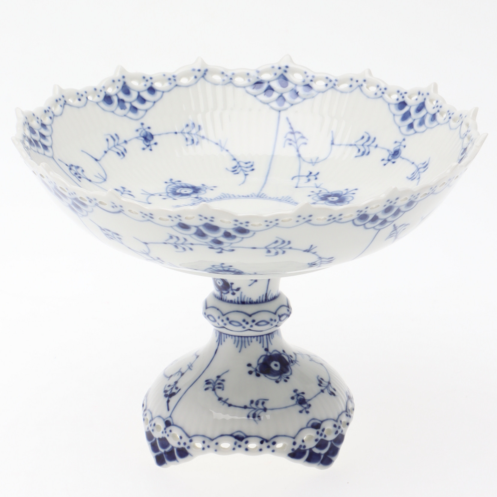 UPPSATSSKÅL, porslin, nr. 1020, helblond, "Musselmalet", Royal Copenhagen, Danmark.