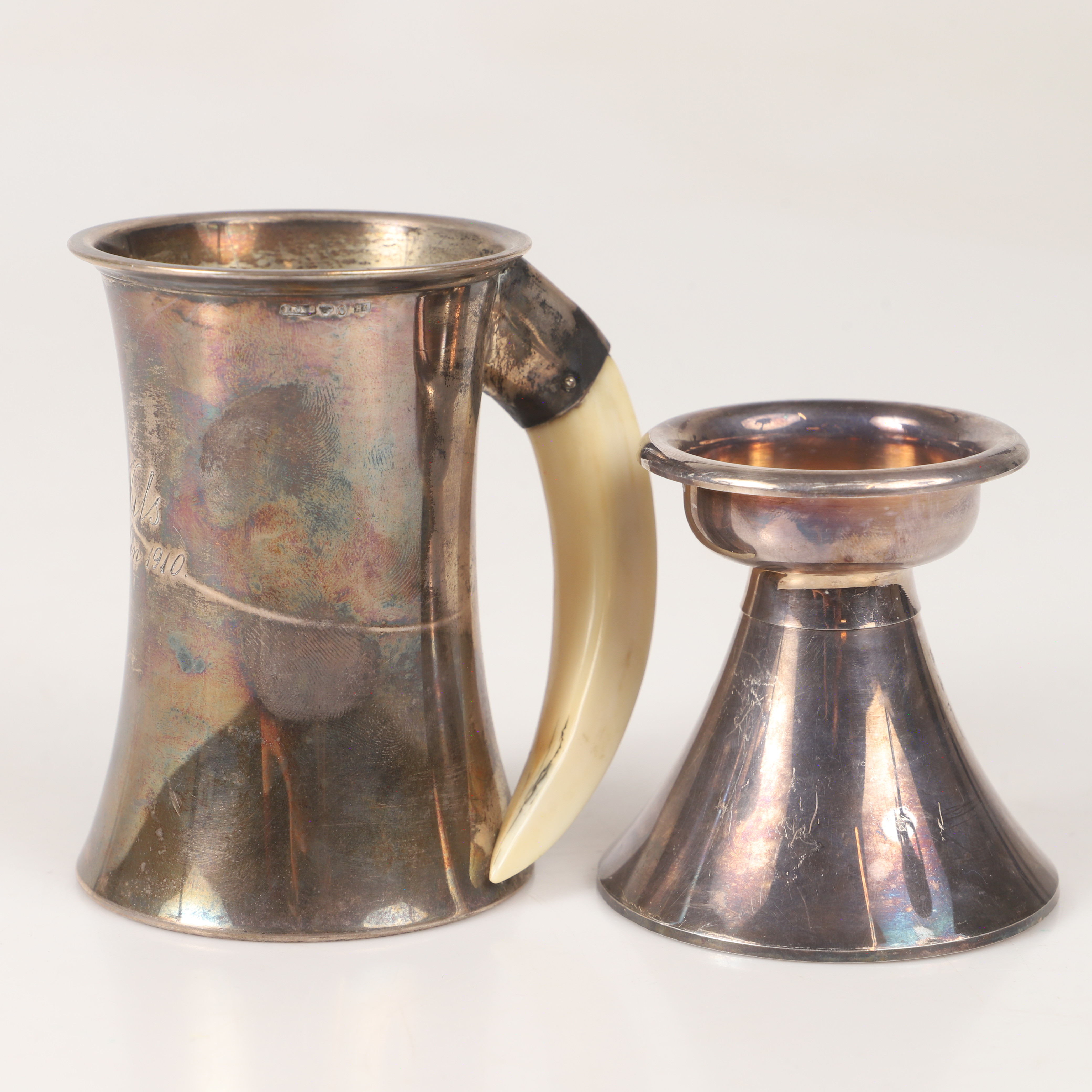 MUGG OCH LJUSSTAKE, silver m. m., bl. a. Johan Rönnqvist, 1910.