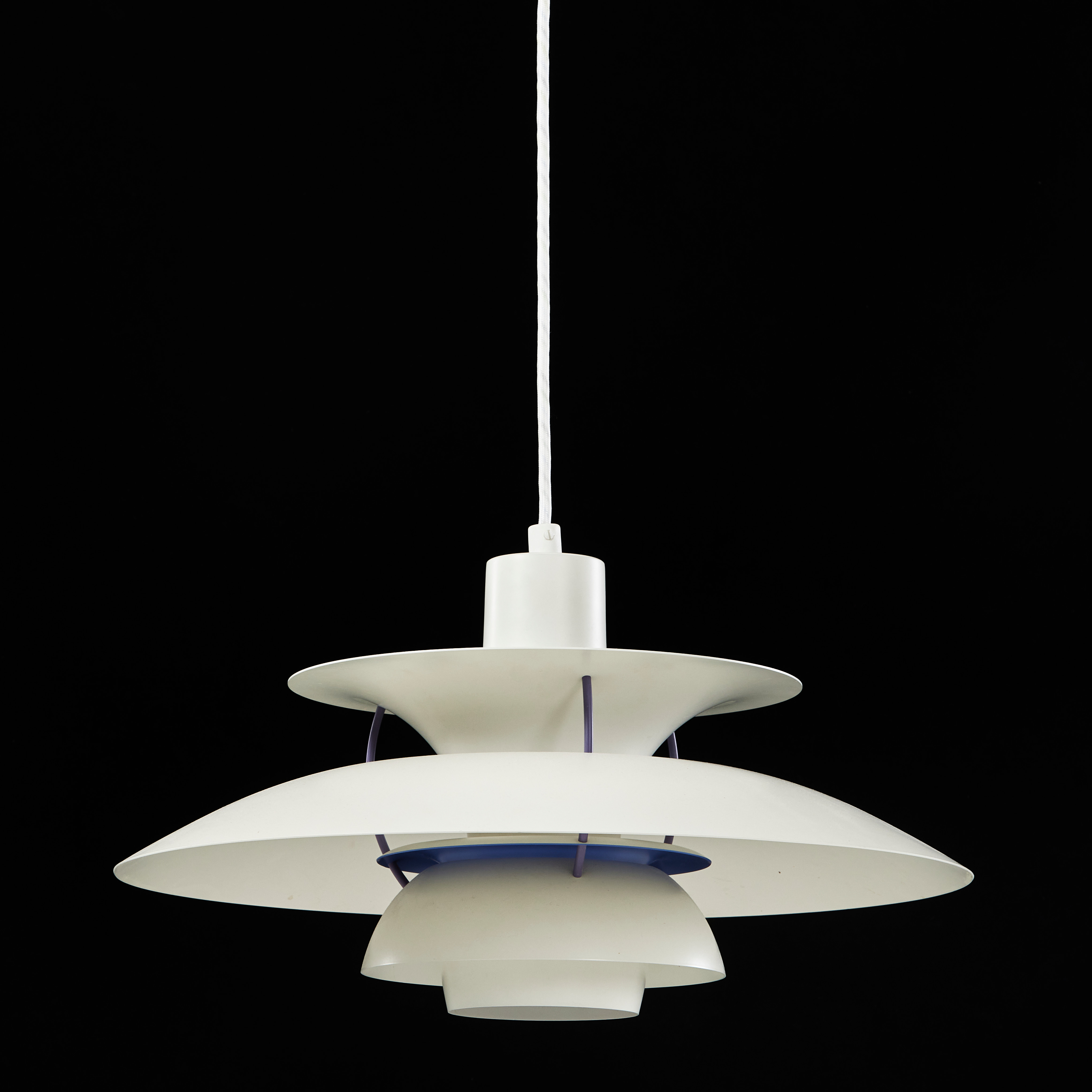 POUL HENNINGSEN. "PH5", taklampa, Louis Poulsen, Danmark.