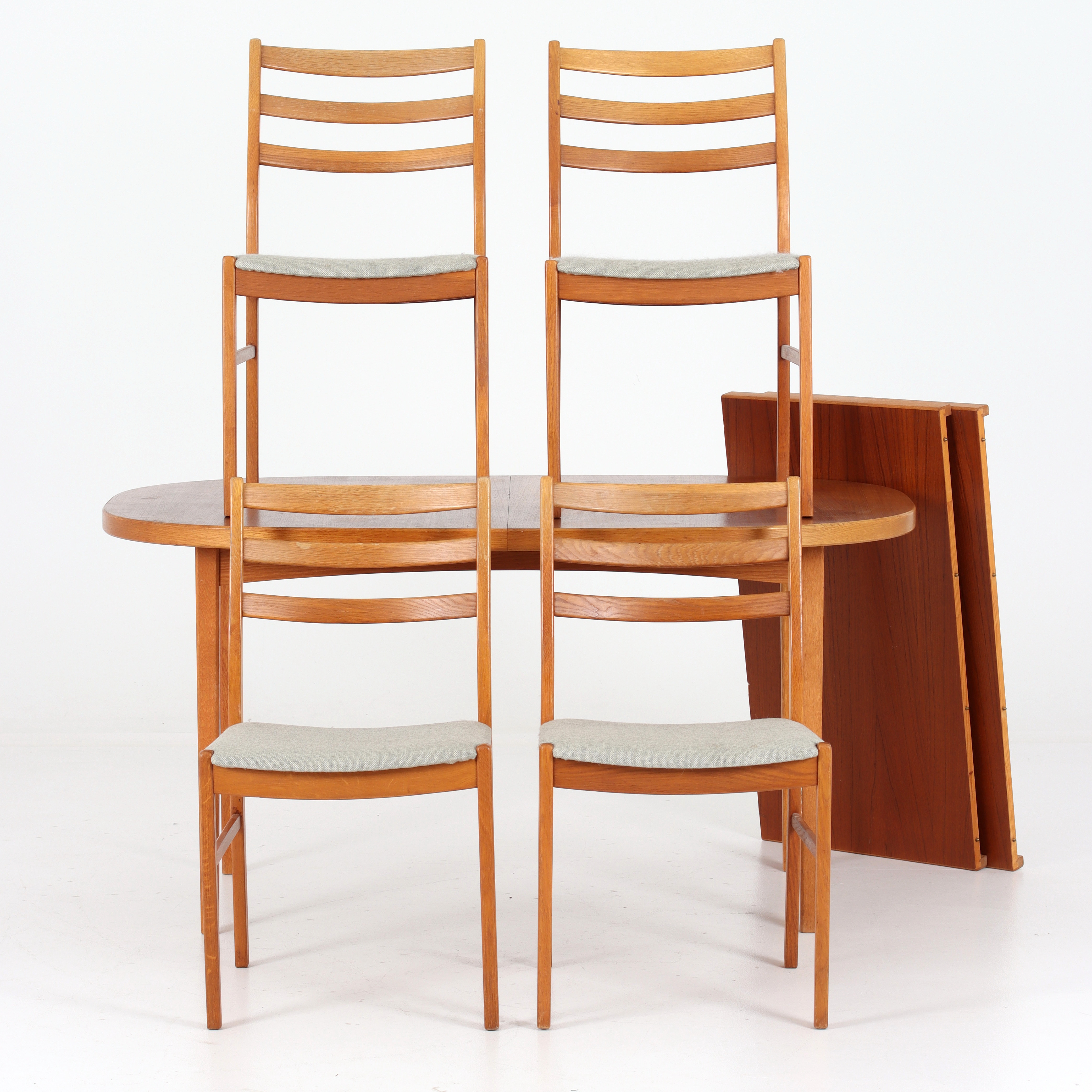 BERTIL FRIDHAGEN. Matgrupp, 5 delar, teak & ekfanér, Bodafors.
