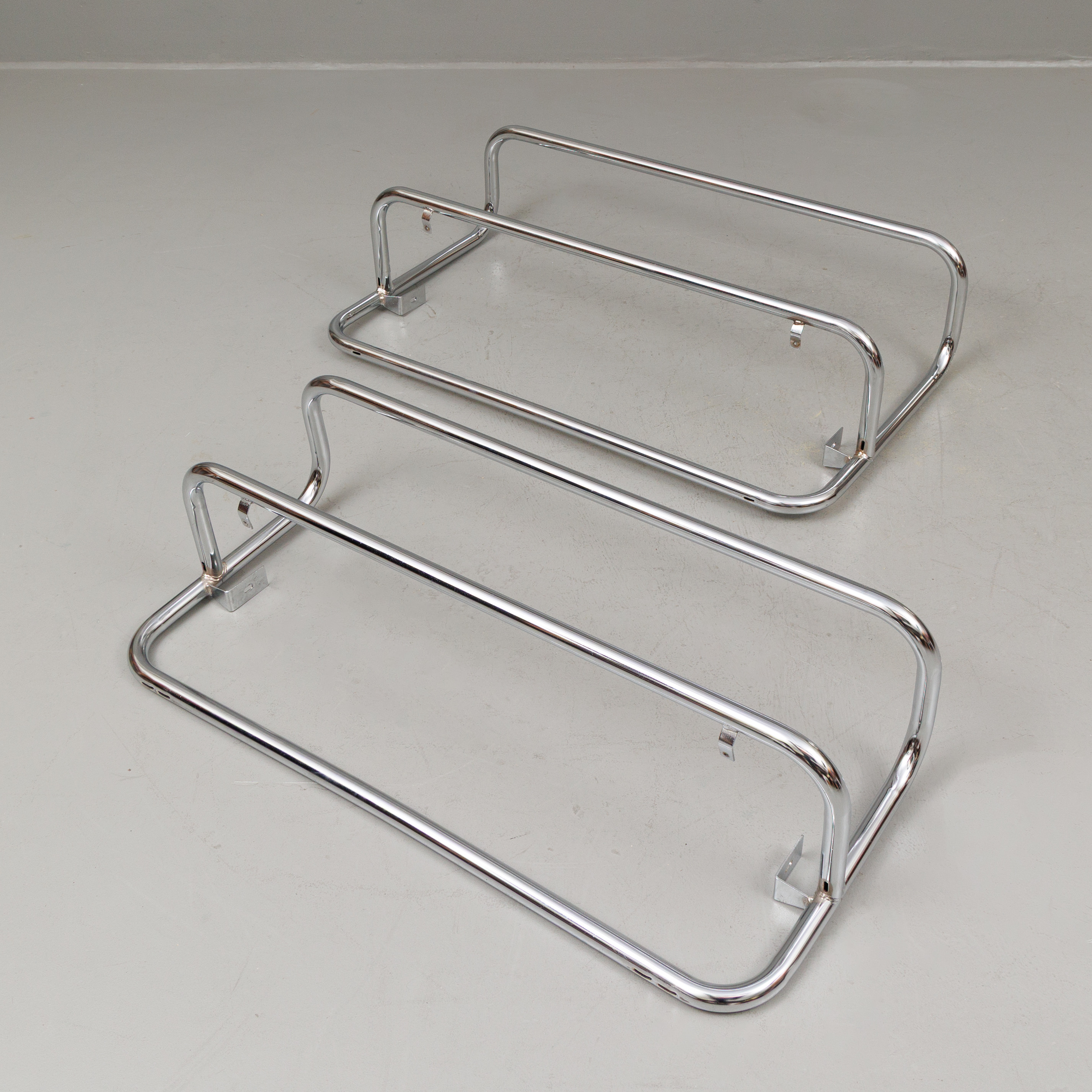 KNUT HAGBERG. sänggavlar, 2 st, förkromad stålrör, "Kromvik", IKEA, 1980-tal.