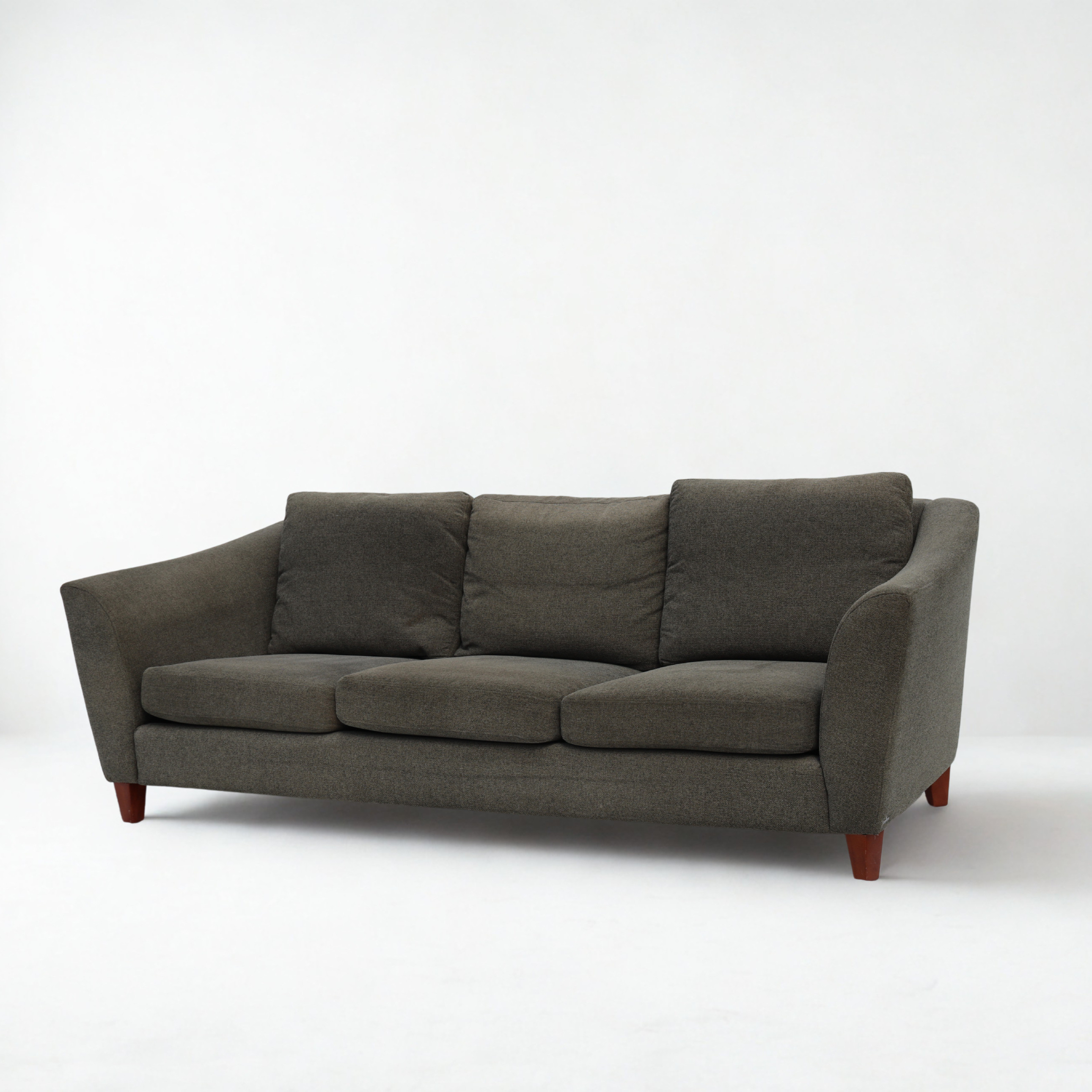 SOFFA, Bröderna Andersson, 1900-2000-tal, textil klädsel, ben av betsad bok.