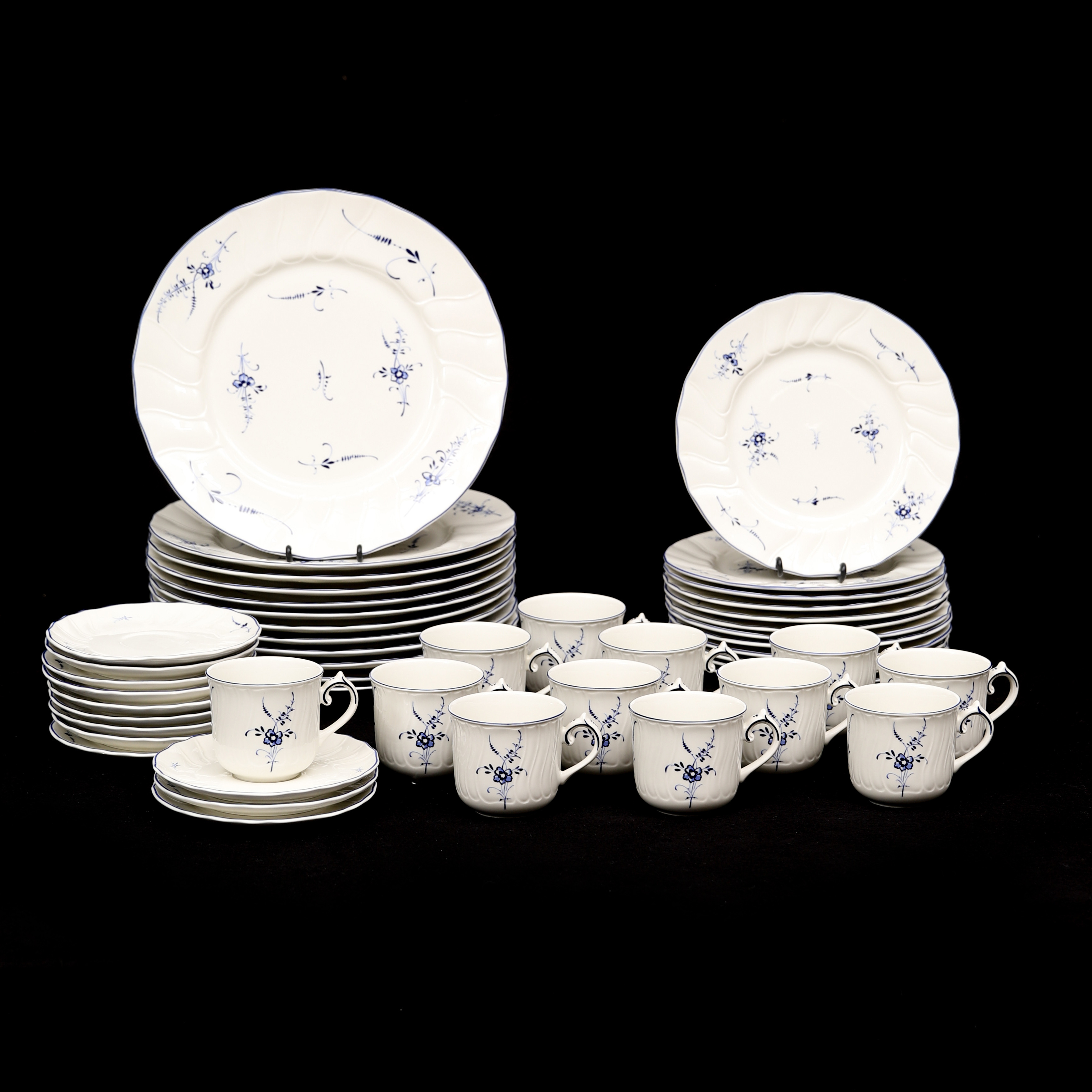VILLEROY & BOCH, servisdelar., 36 delar, "Vieux Luxembourg. 1900-talets andra hälft.