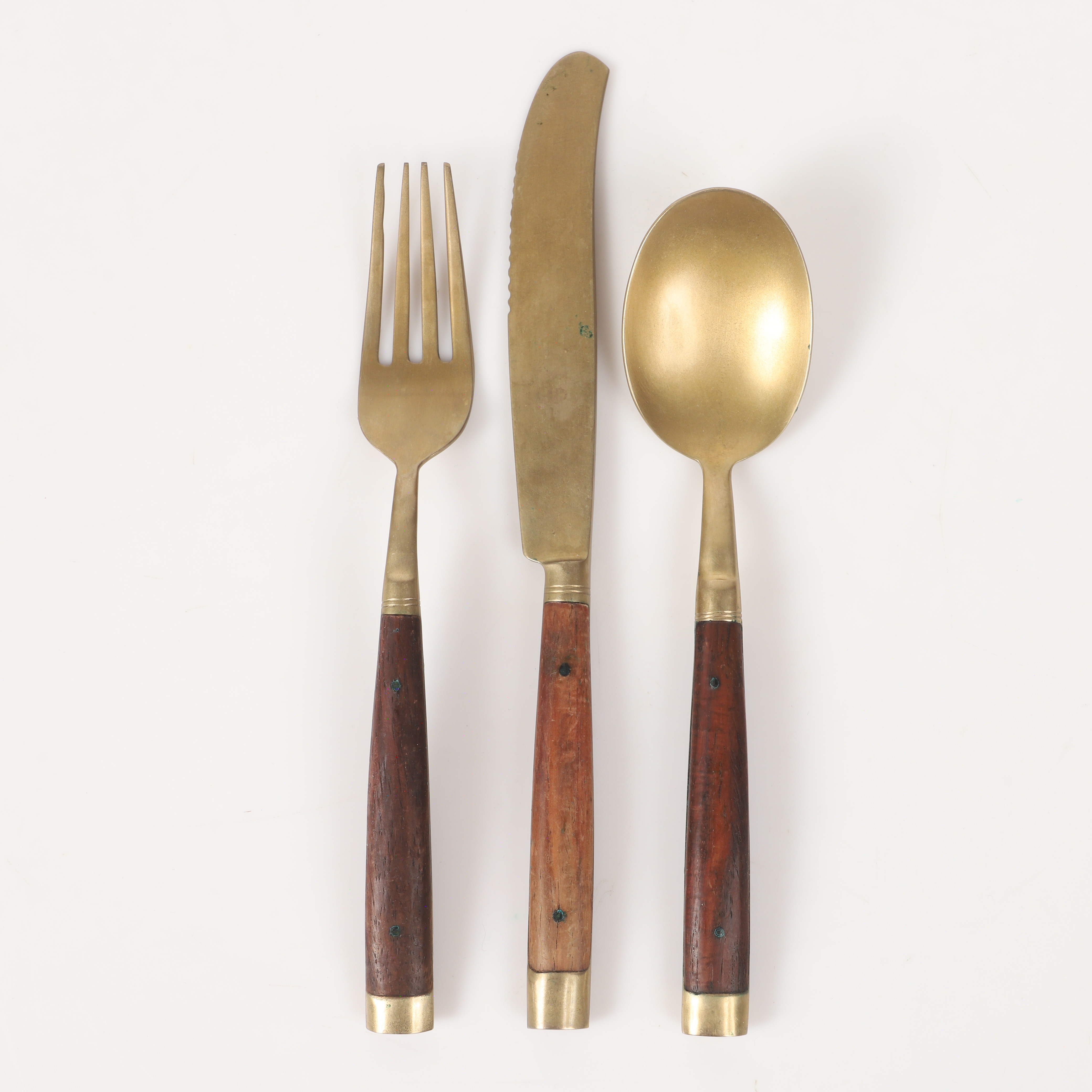 BESTICKUPPSÄTTNING, 22 delar, mässing/teak, 1900-tal.