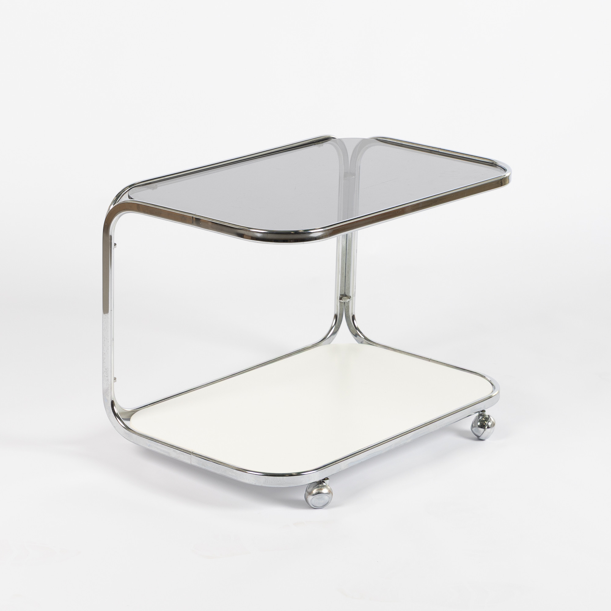 SERVERINGSVAGN / SOFFBORD, 1960-/70-tal, förkromad stomme, skivor av laminat respektive glas.