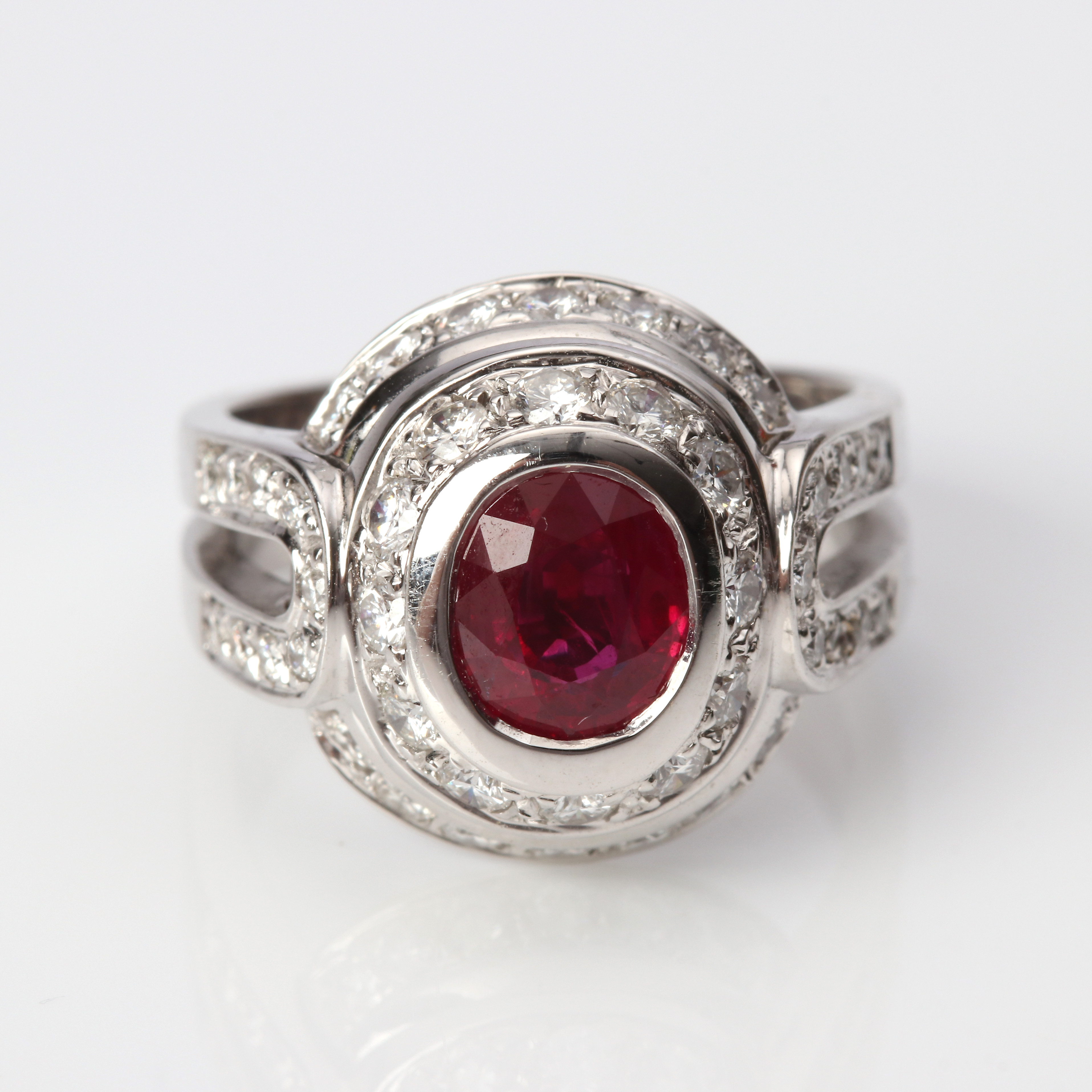 RUBIN & DIAMANTRING 18K.