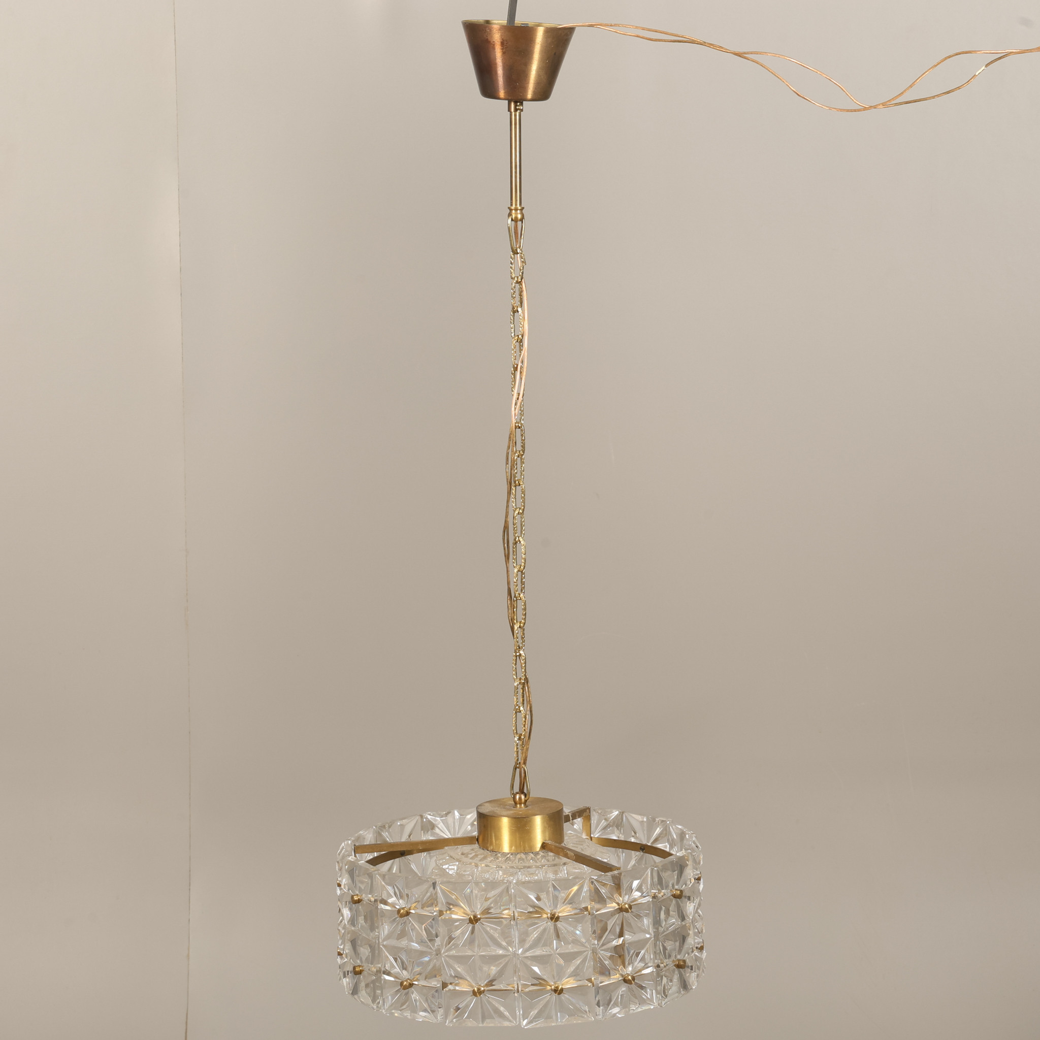 TAKLAMPA, glas/metall, sannolikt Orrefors, 1900-tal.