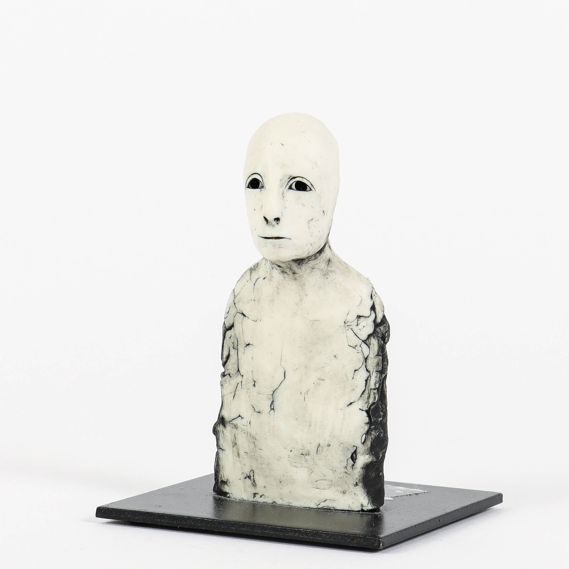 ELLEN LINDSTRÖM. Huvud och torso, skulptur, porslin, signerad.