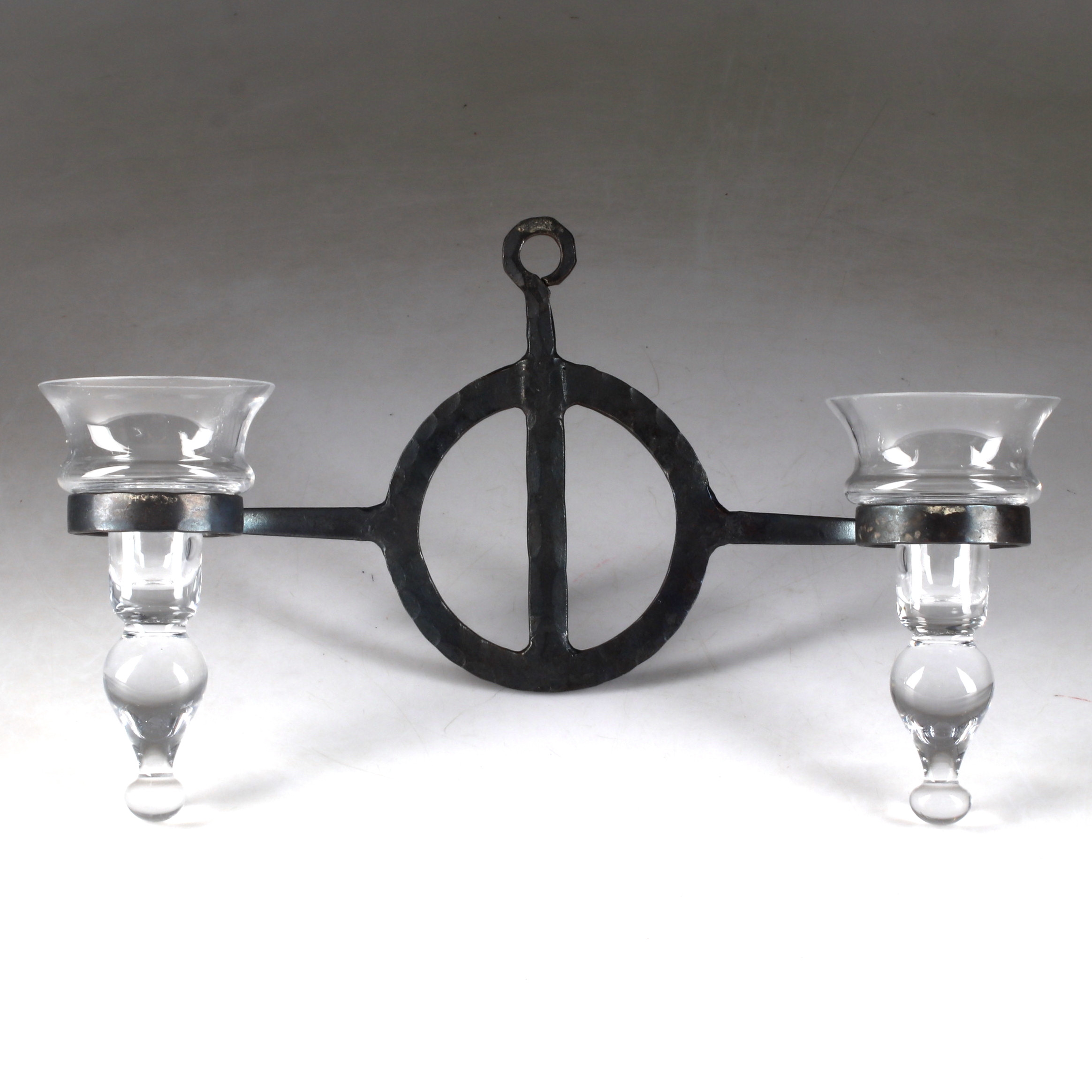 BERTIL VALLIEN. Ljusstake, smide, glas, 1900-talets senare del.