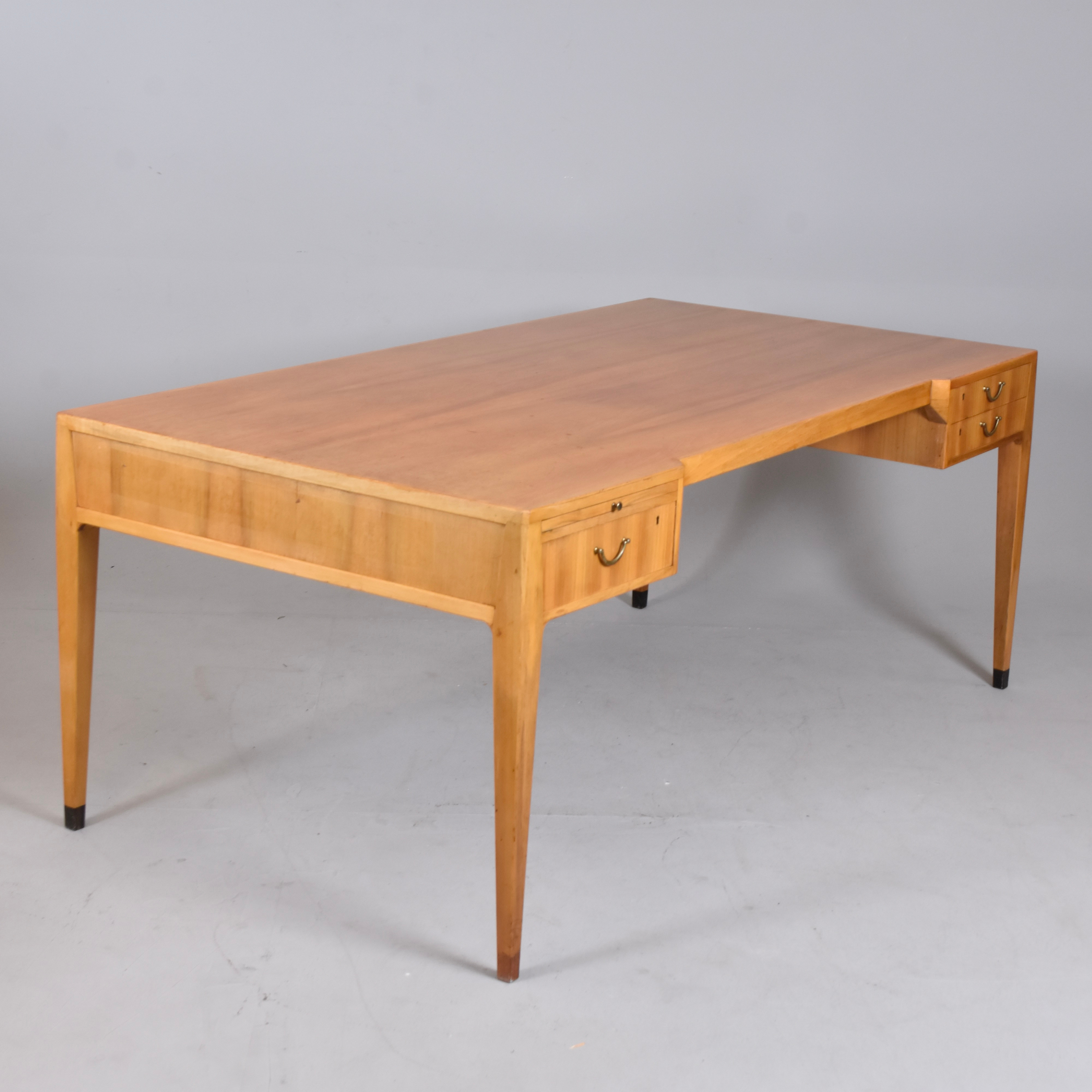 DIREKTÖRSSKRIVBORD, mahogny, "Continental", Järnforsens kontorsmöbler, Stockholm, 1950/1960-tal.