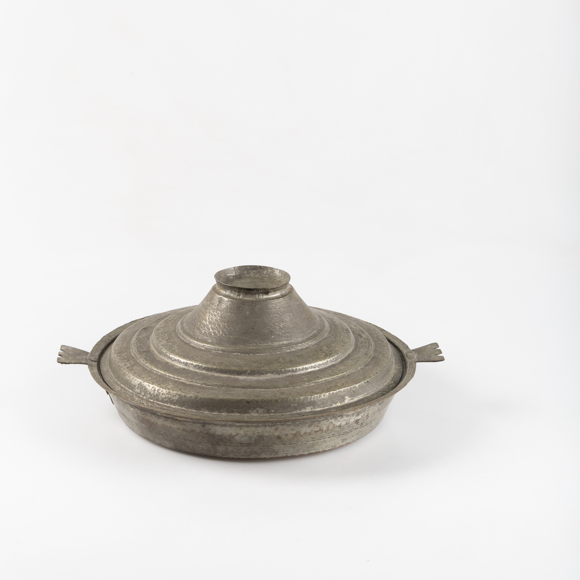 SKÅL MED LOCK, förtennat, möjligen Persien, 1800-tal.