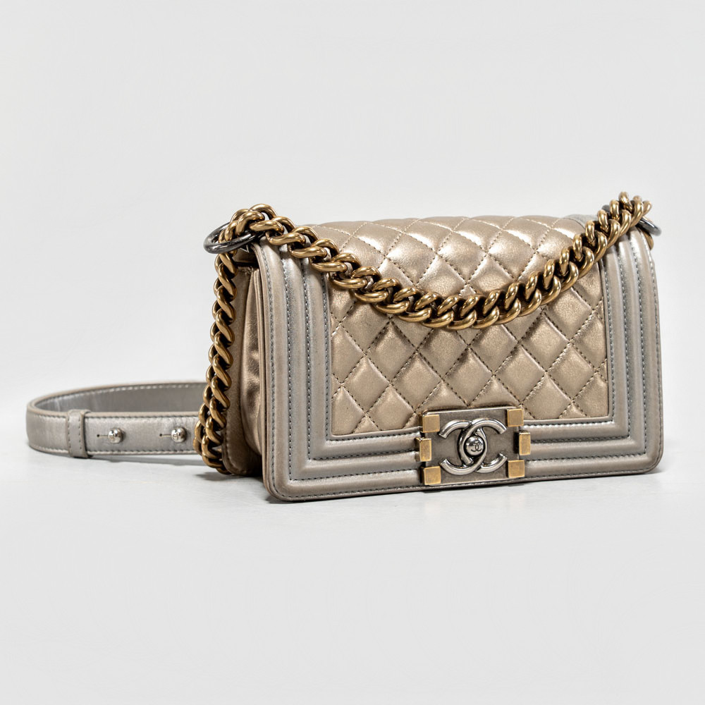 CHANEL. Väska, "Small Boy shoulder/crossbody bag", 2014.