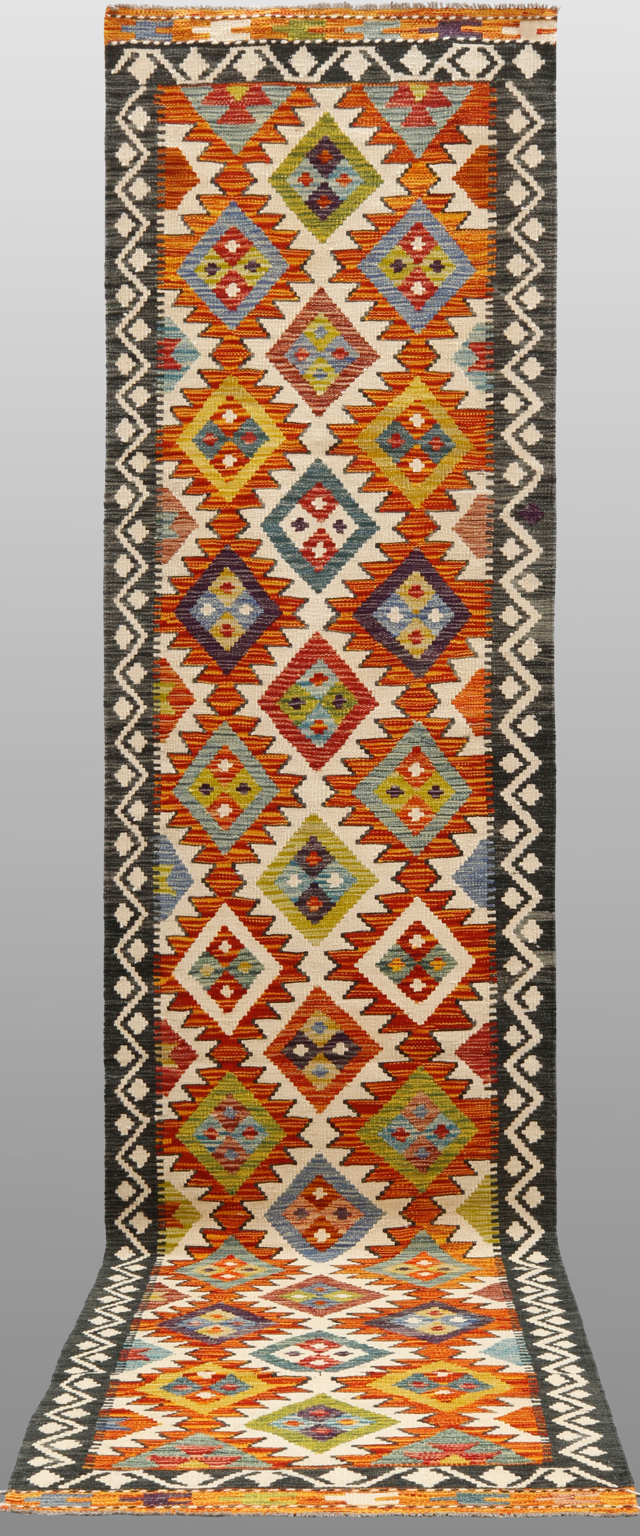 MATTA, Kelim, gallerimodell, cirka 380 x 82 cm.
