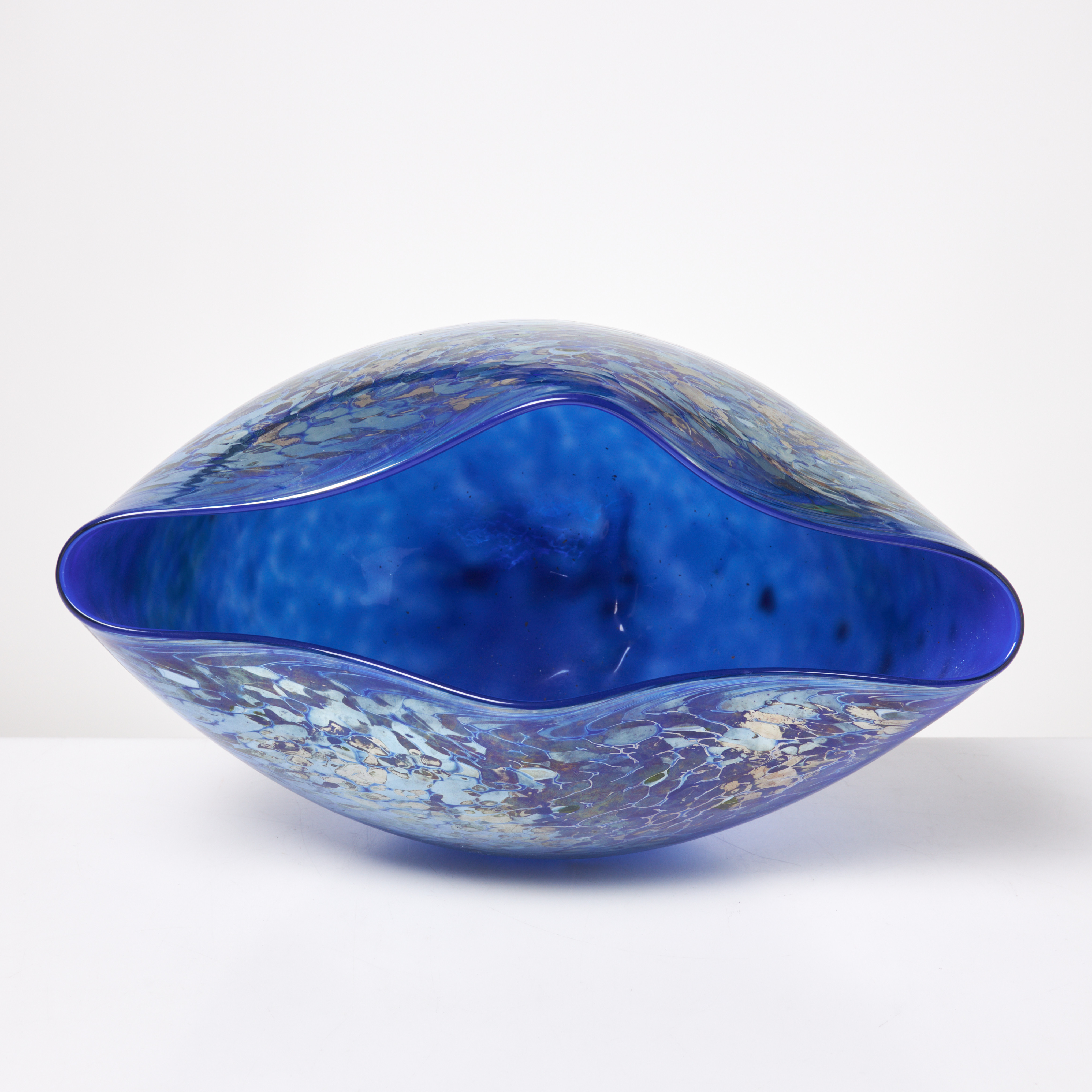 CATTI ÅSELIUS-LIDBÄCK. Skål, "Silversnäcka", glas, signerad, 1900-talets senare hälft.